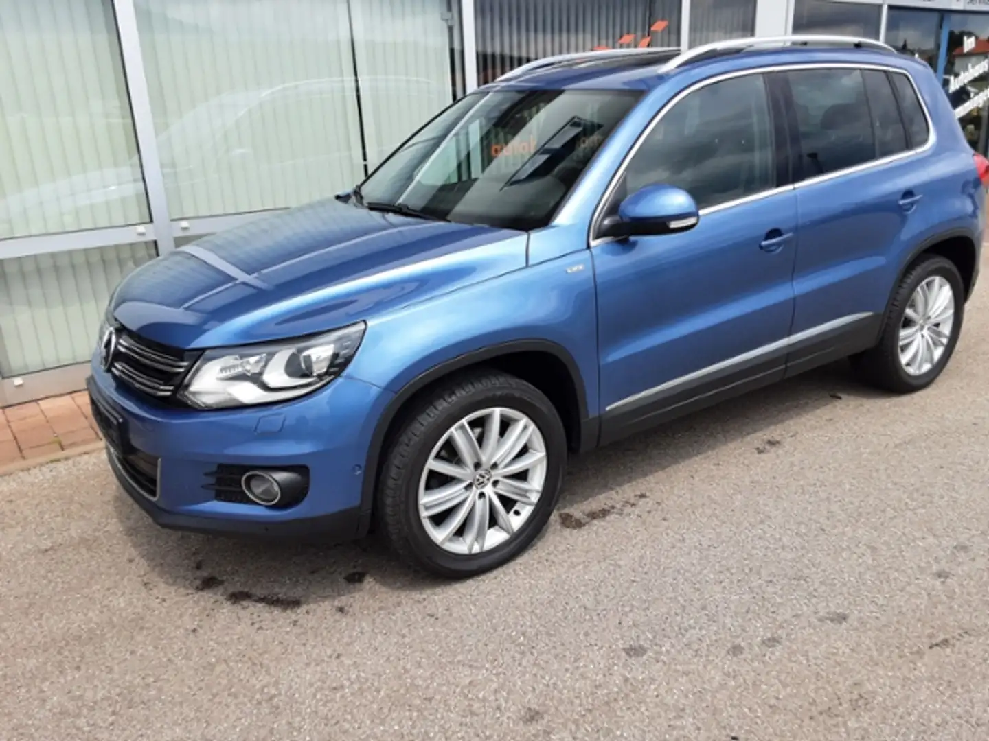 Volkswagen Tiguan Life BMT 4Motion Blauw - 2