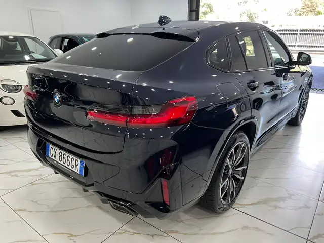 BMW X4 view 6