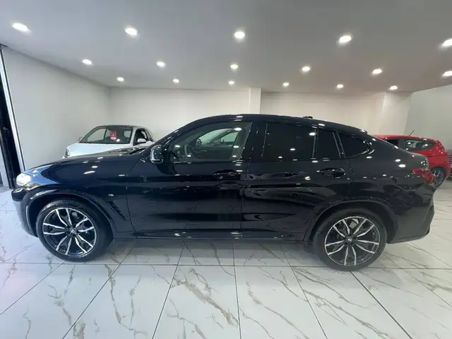 BMW X4 view 3