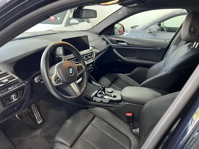 BMW X4 view 11