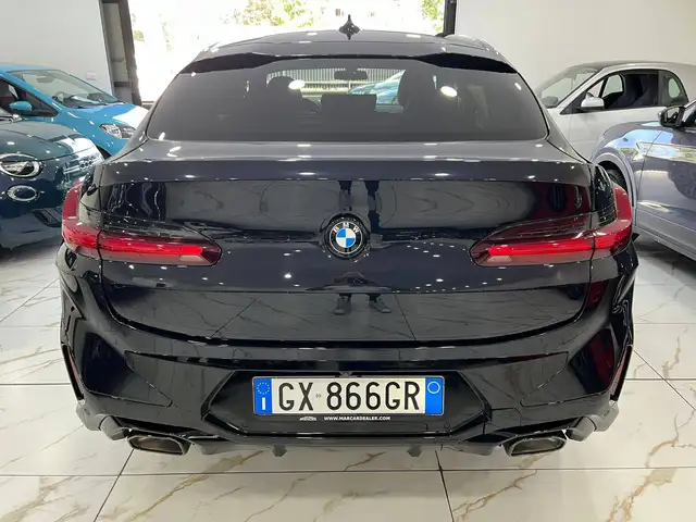 BMW X4 view 5