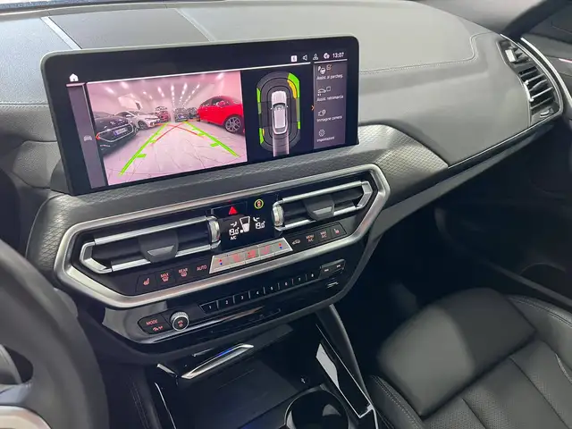 BMW X4 view 14