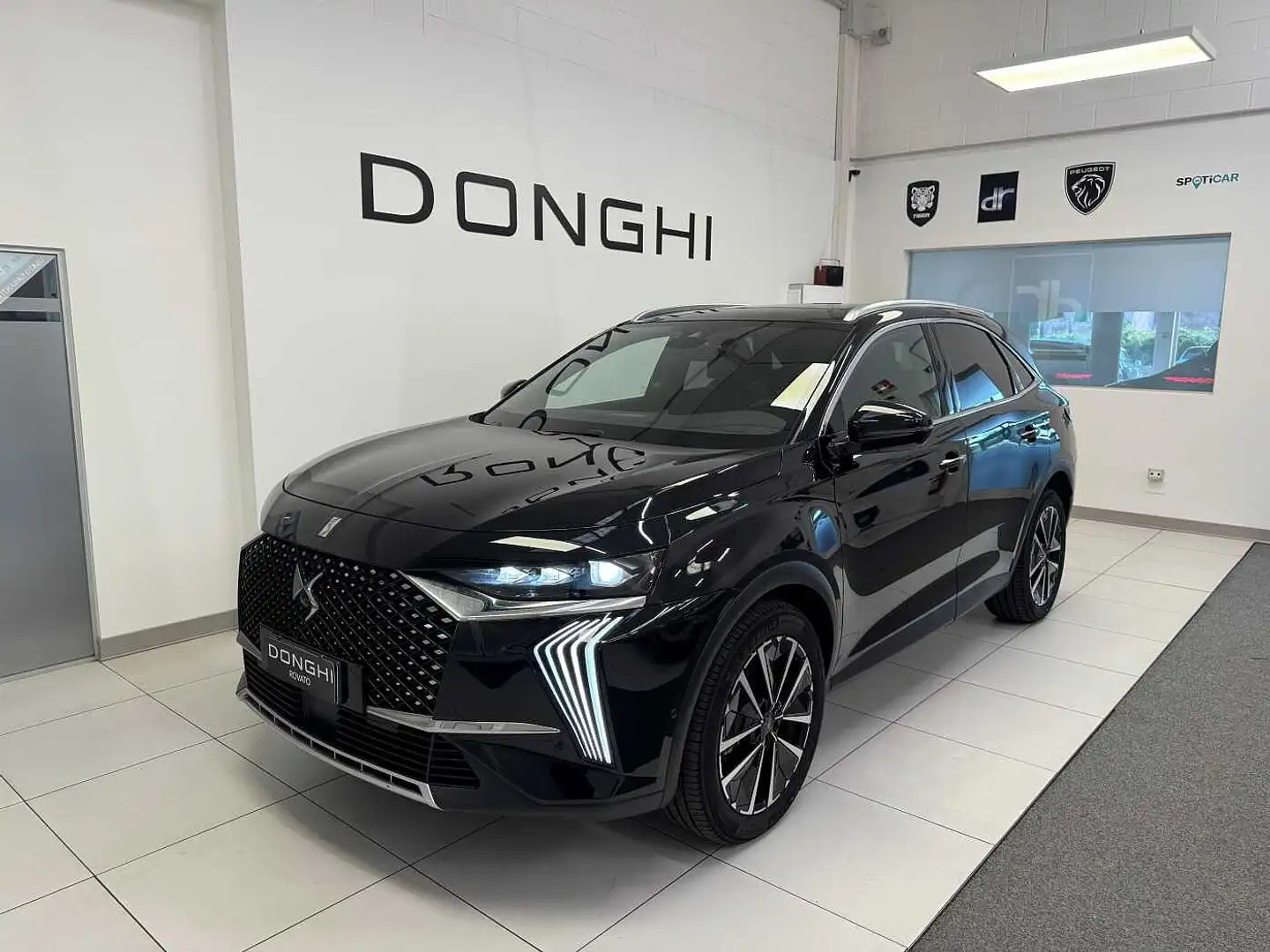 DS Automobiles DS 7 Opera 1.5 130cv BlueHDi EAT8 AZIENDALE! Noir - 1