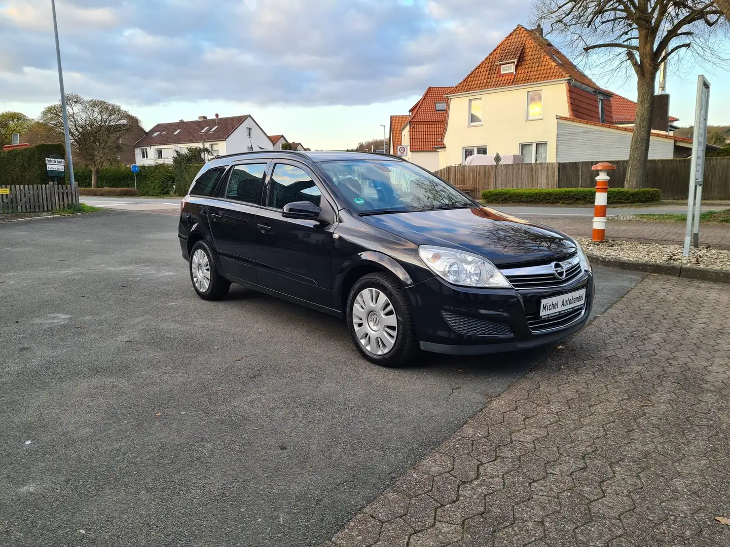 Opel Astra CATCH ME 1,8 Inspektion mit TÜV NEU! Negro - 1