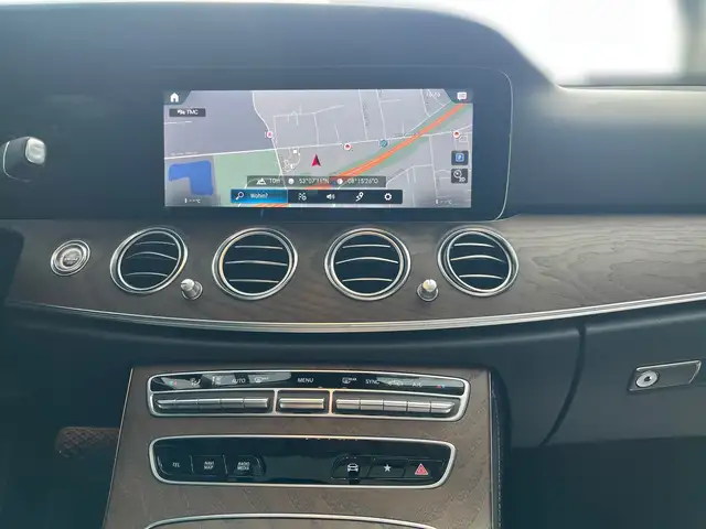 Mercedes-Benz E-Class view 12