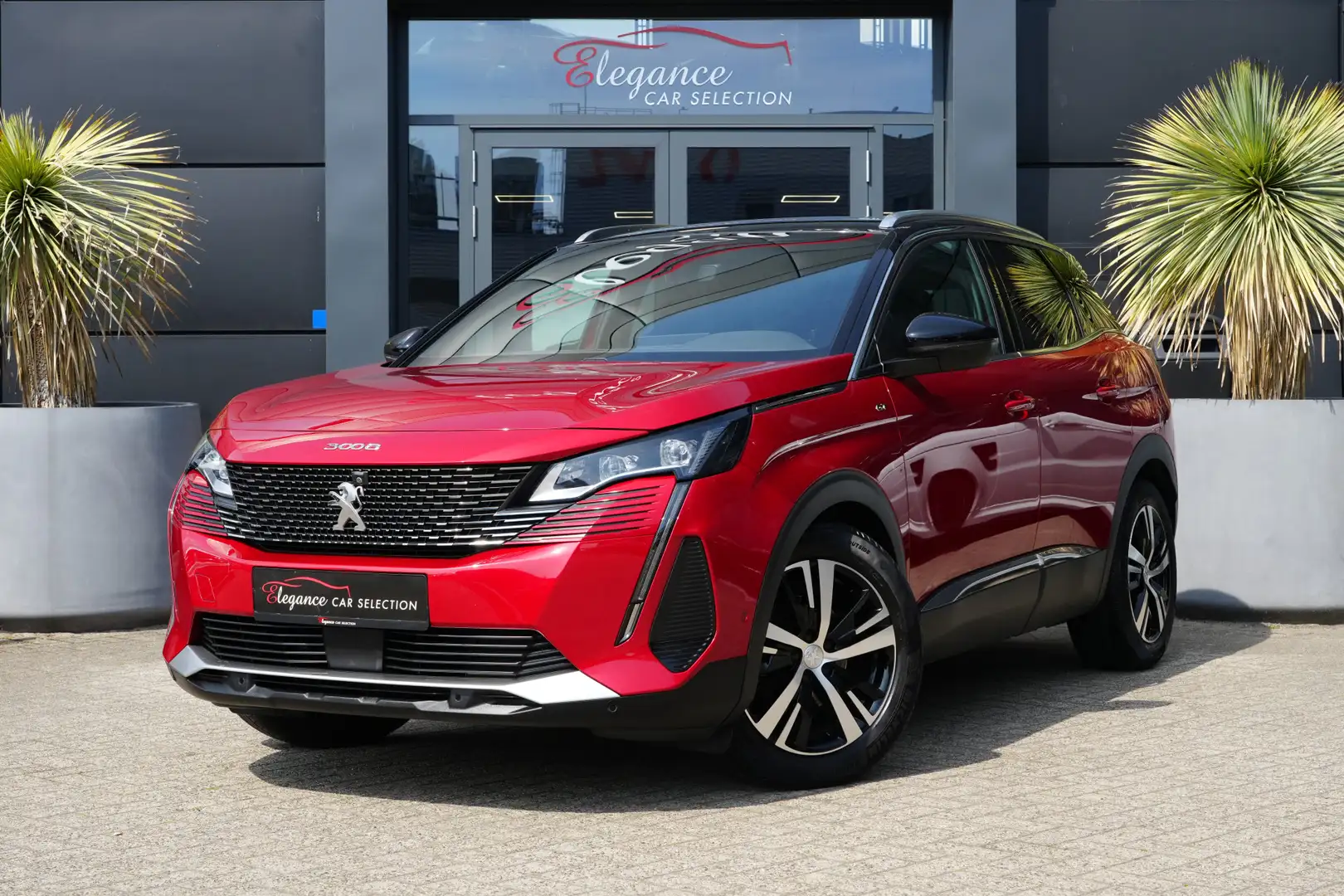 Peugeot 3008 1.2 PureTech GT 131pk Navigatie/Stoelverwarming/36 Rood - 1
