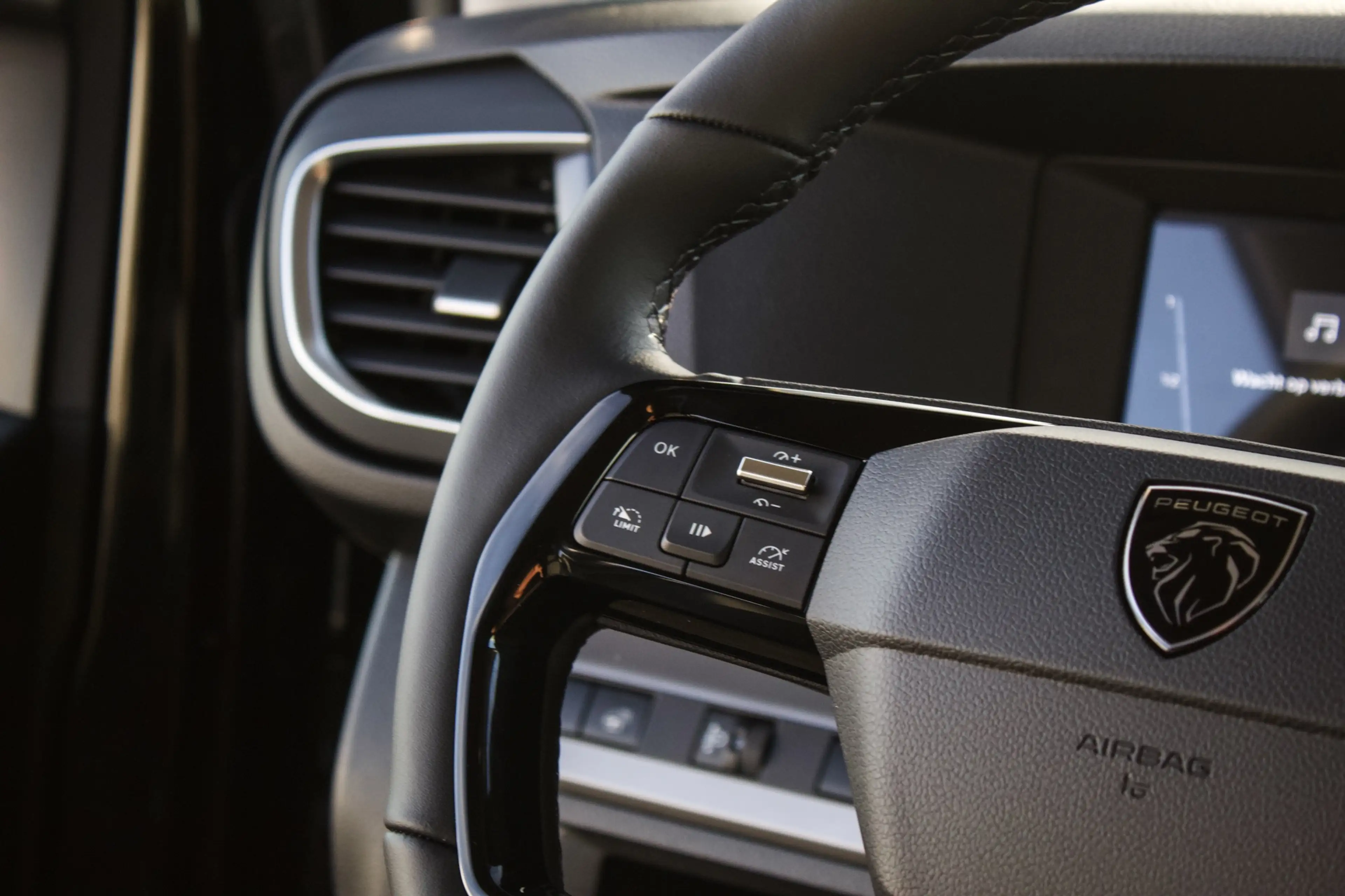 Peugeot Traveller VIP/Long/Massage/Pano/Leder/8p/Full Option/360° — photo 12