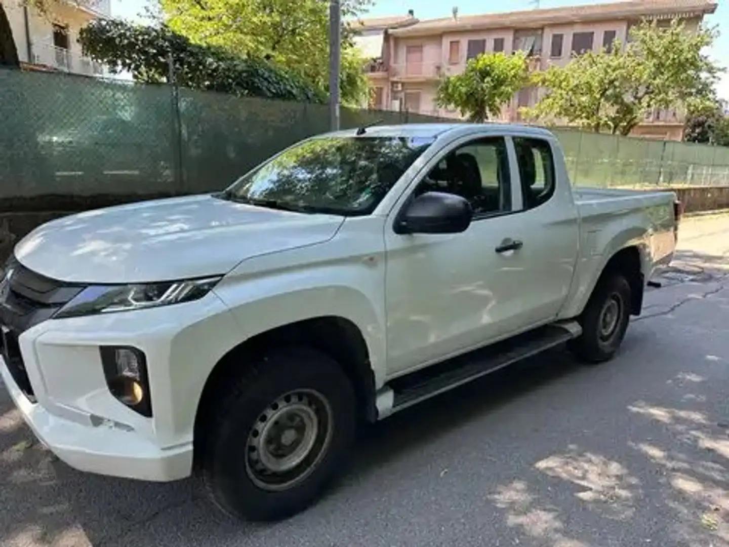 Mitsubishi L200 L 200 CLUB CAB 150 CV 4 P EURO 6 D IVA ESCLUSA Bianco - 2