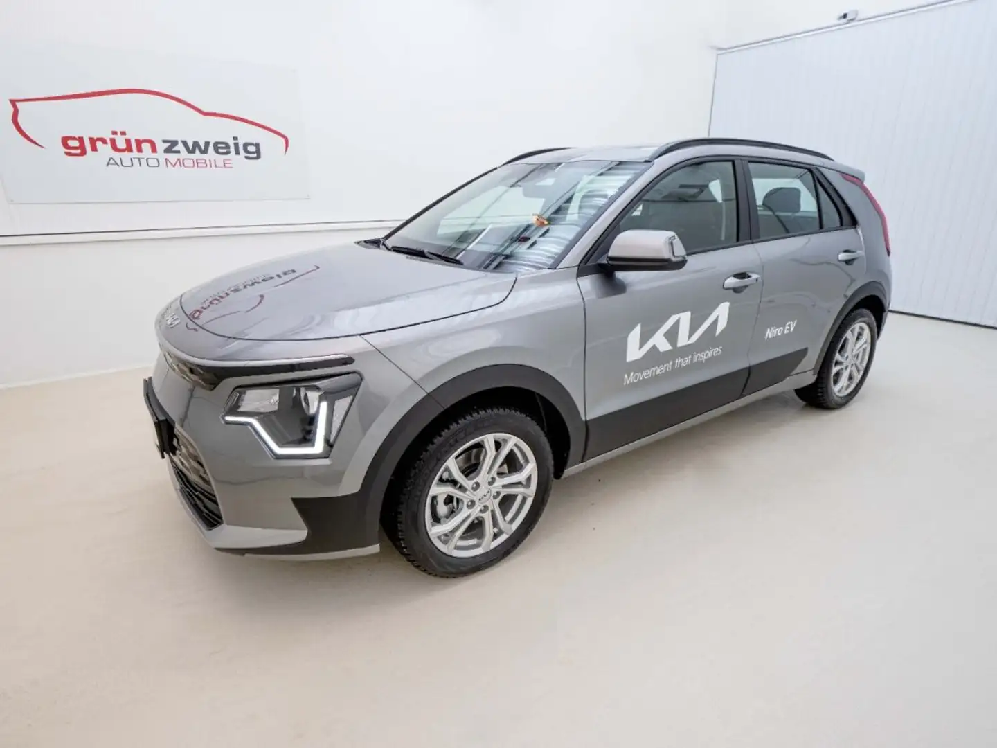 Kia e-Niro NIROEV/SILBER/E-MOTOR/64,8KWH/AT/204 Grijs - 2