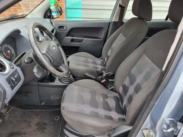 Ford Fusion view 5