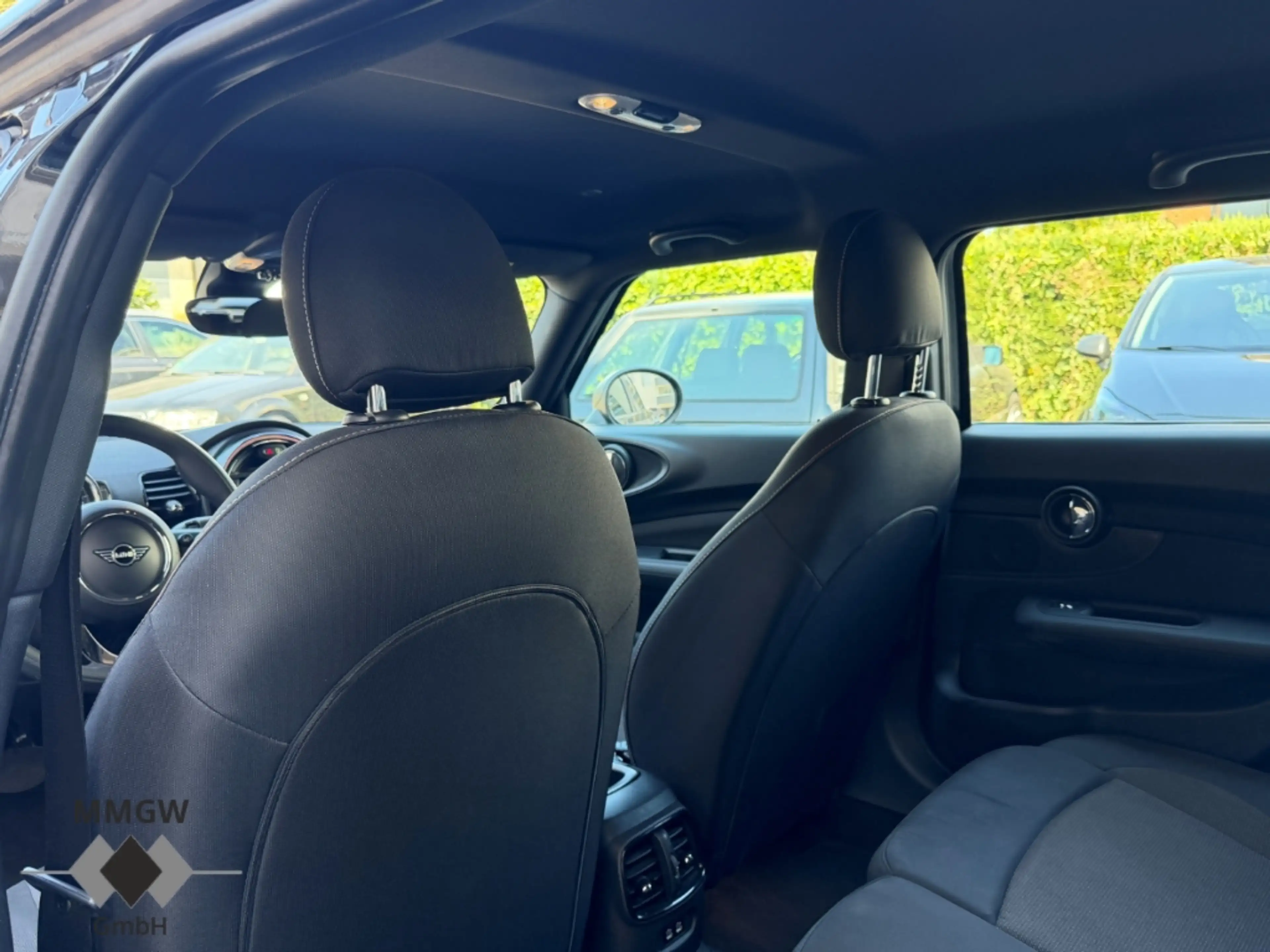 MINI One Clubman 1.5 EU6d-T Mehrzonenklima/SHZ/Temp/PDC/Keyless — photo 11