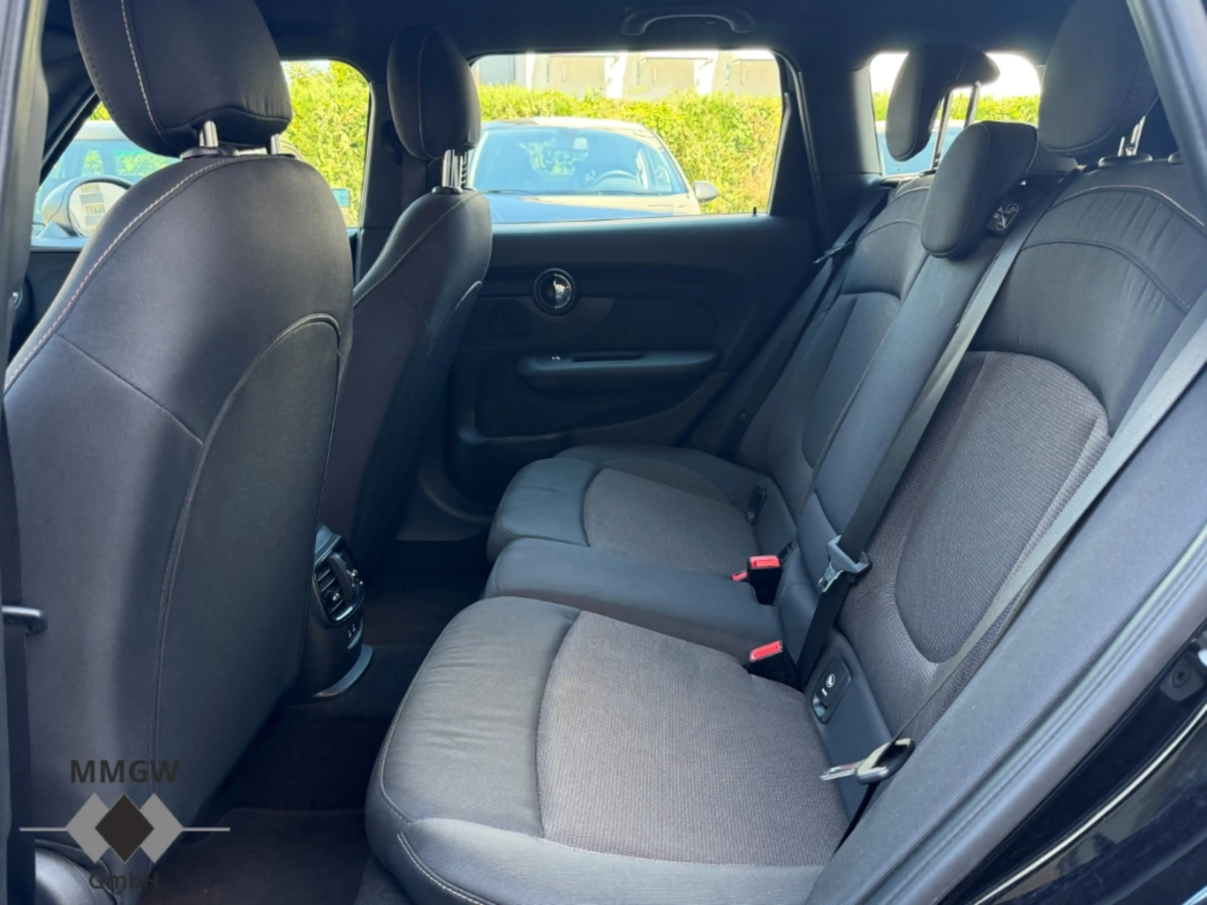 MINI One Clubman 1.5 EU6d-T Mehrzonenklima/SHZ/Temp/PDC/Keyless — photo 12