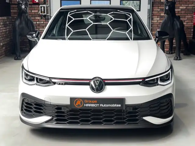 Volkswagen Golf view 2