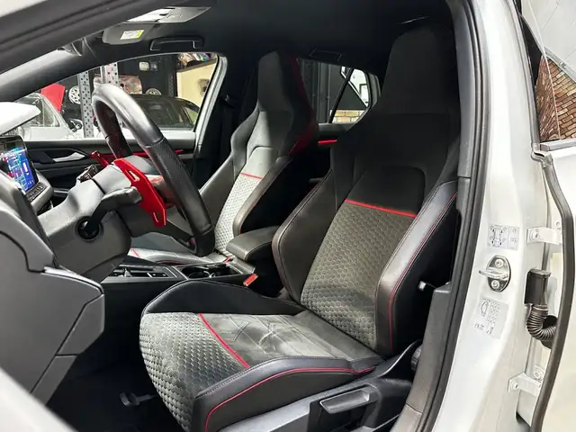 Volkswagen Golf view 11