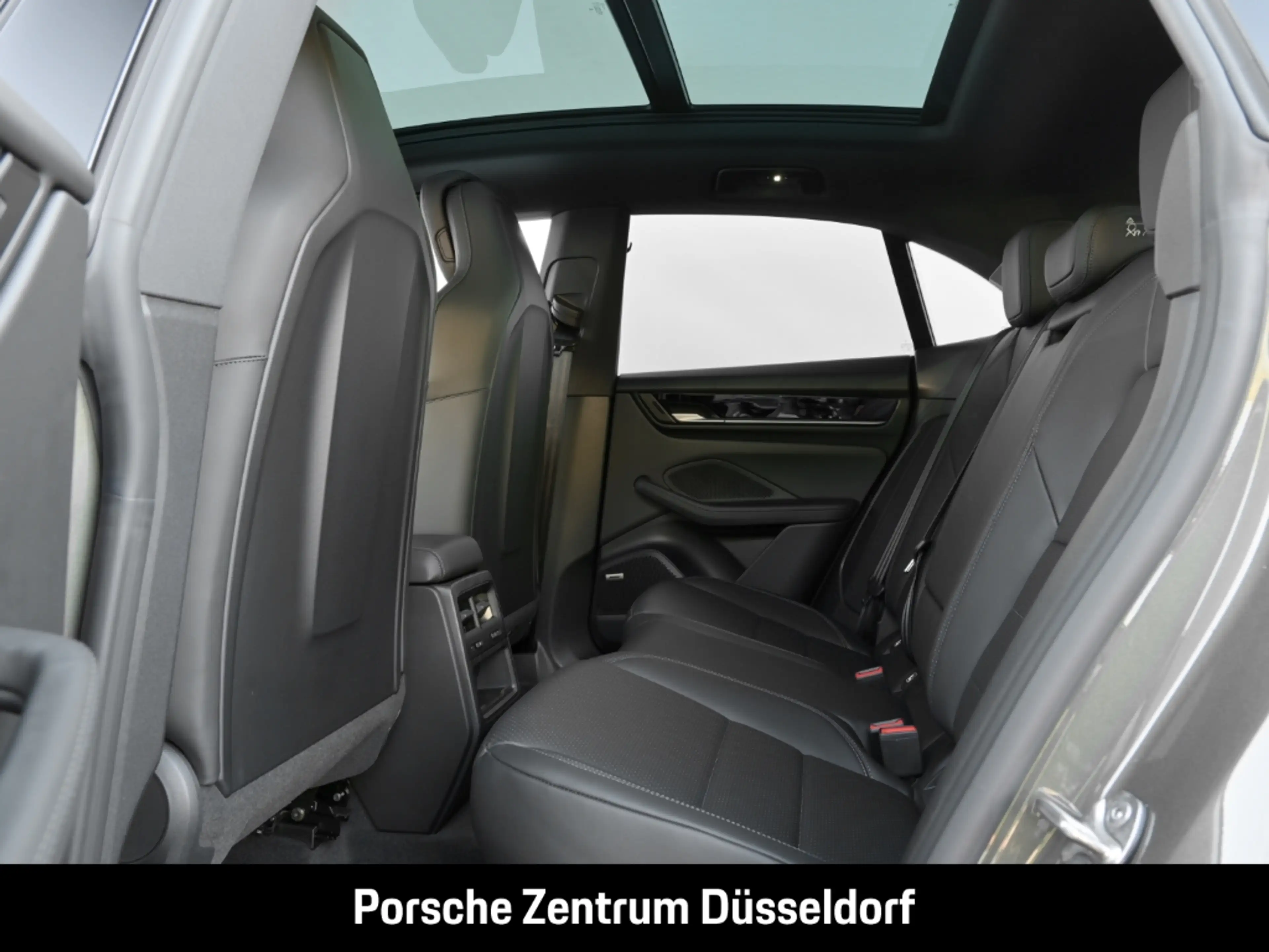 Porsche Macan BOSE Luftfederung Panorama InnoDrive LED — photo 13