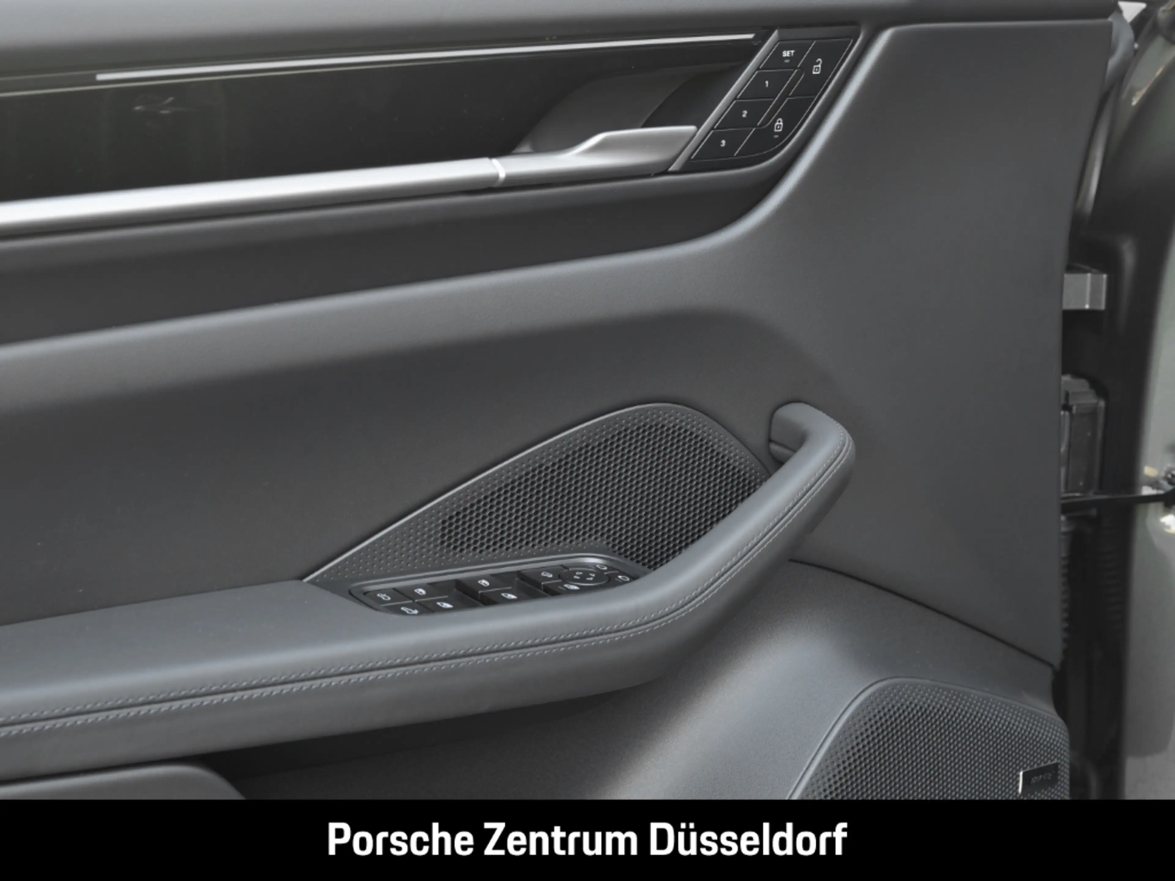 Porsche Macan BOSE Luftfederung Panorama InnoDrive LED — photo 10
