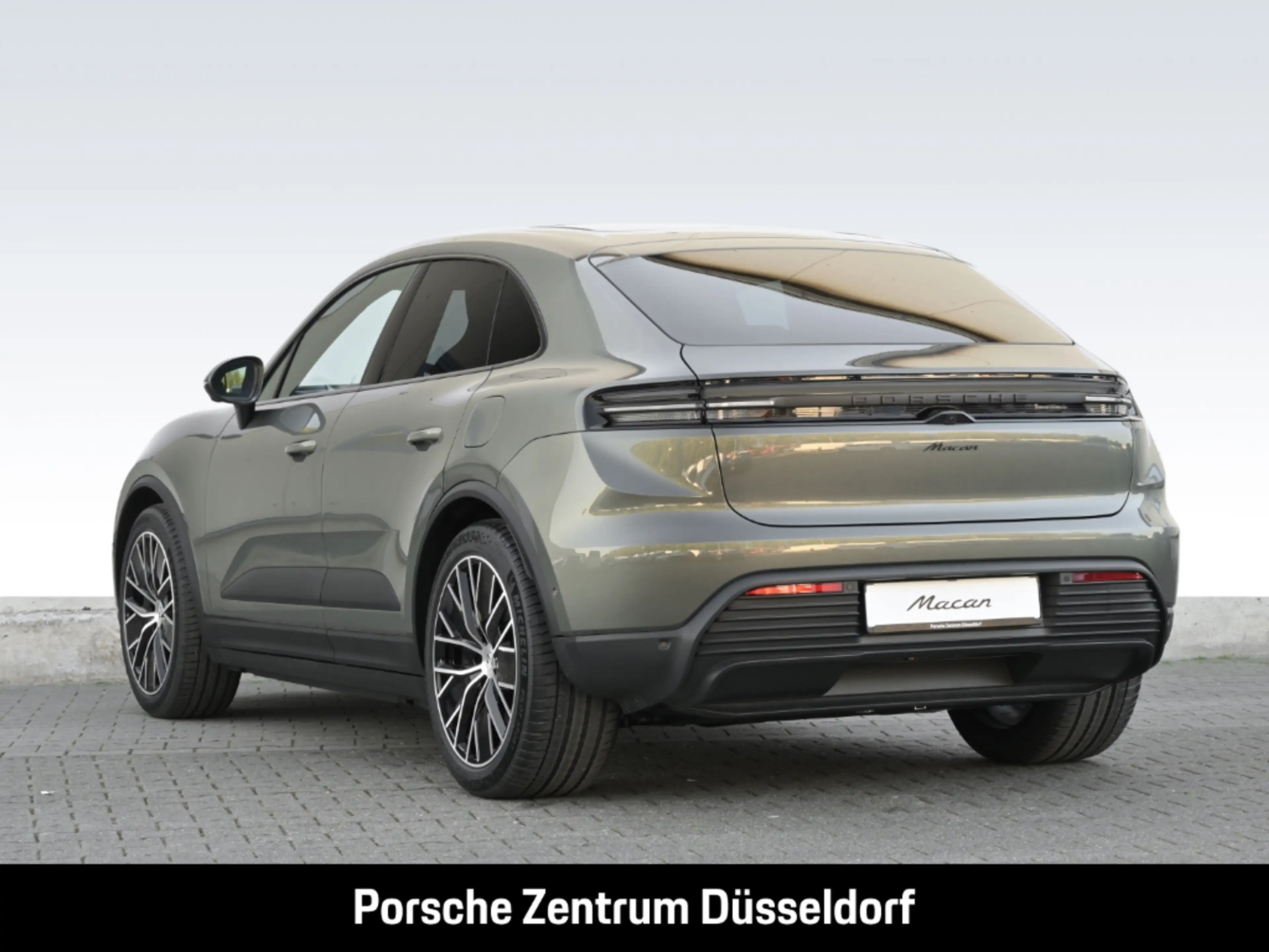 Porsche Macan BOSE Luftfederung Panorama InnoDrive LED — photo 3