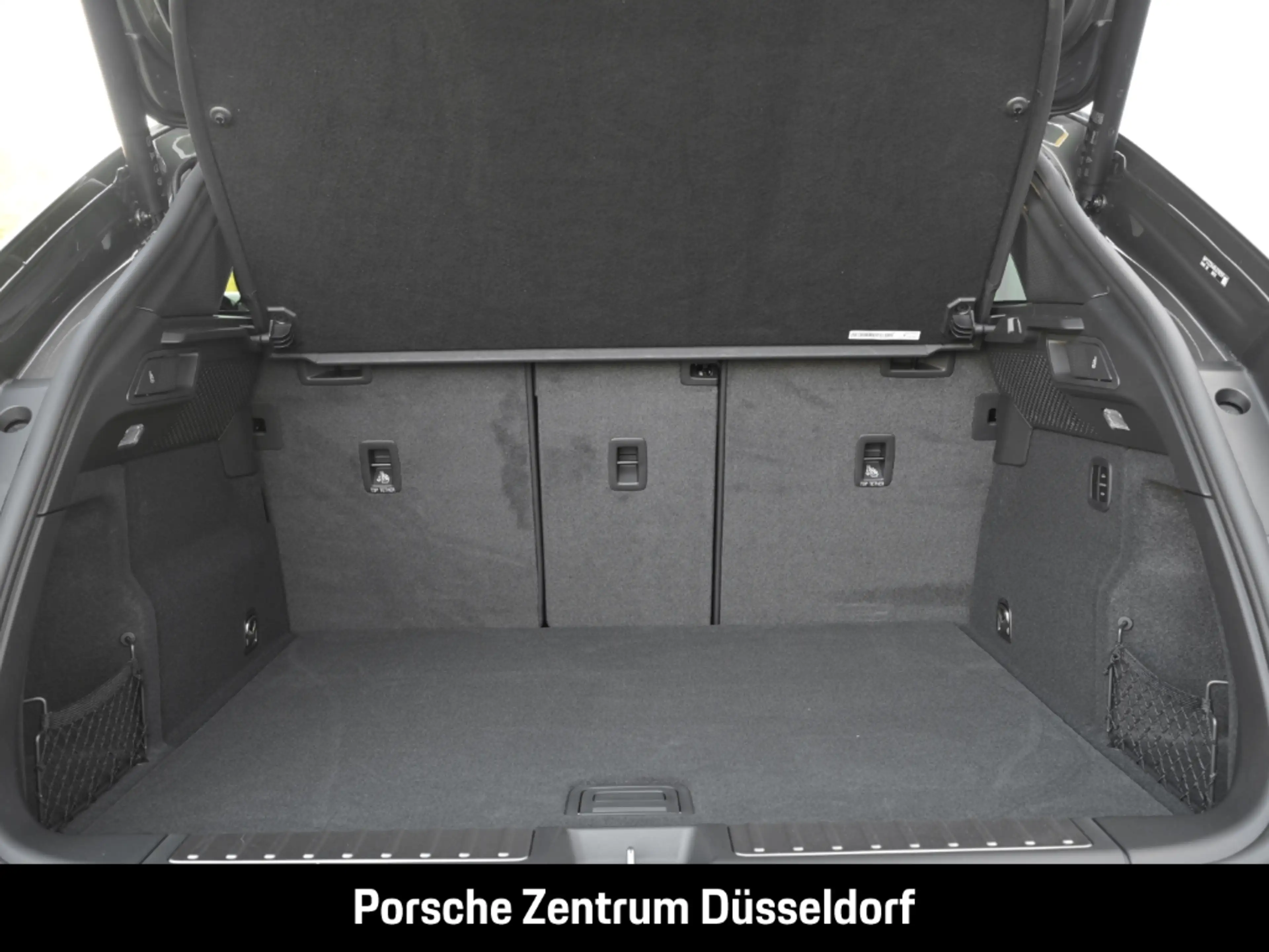 Porsche Macan BOSE Luftfederung Panorama InnoDrive LED — photo 7