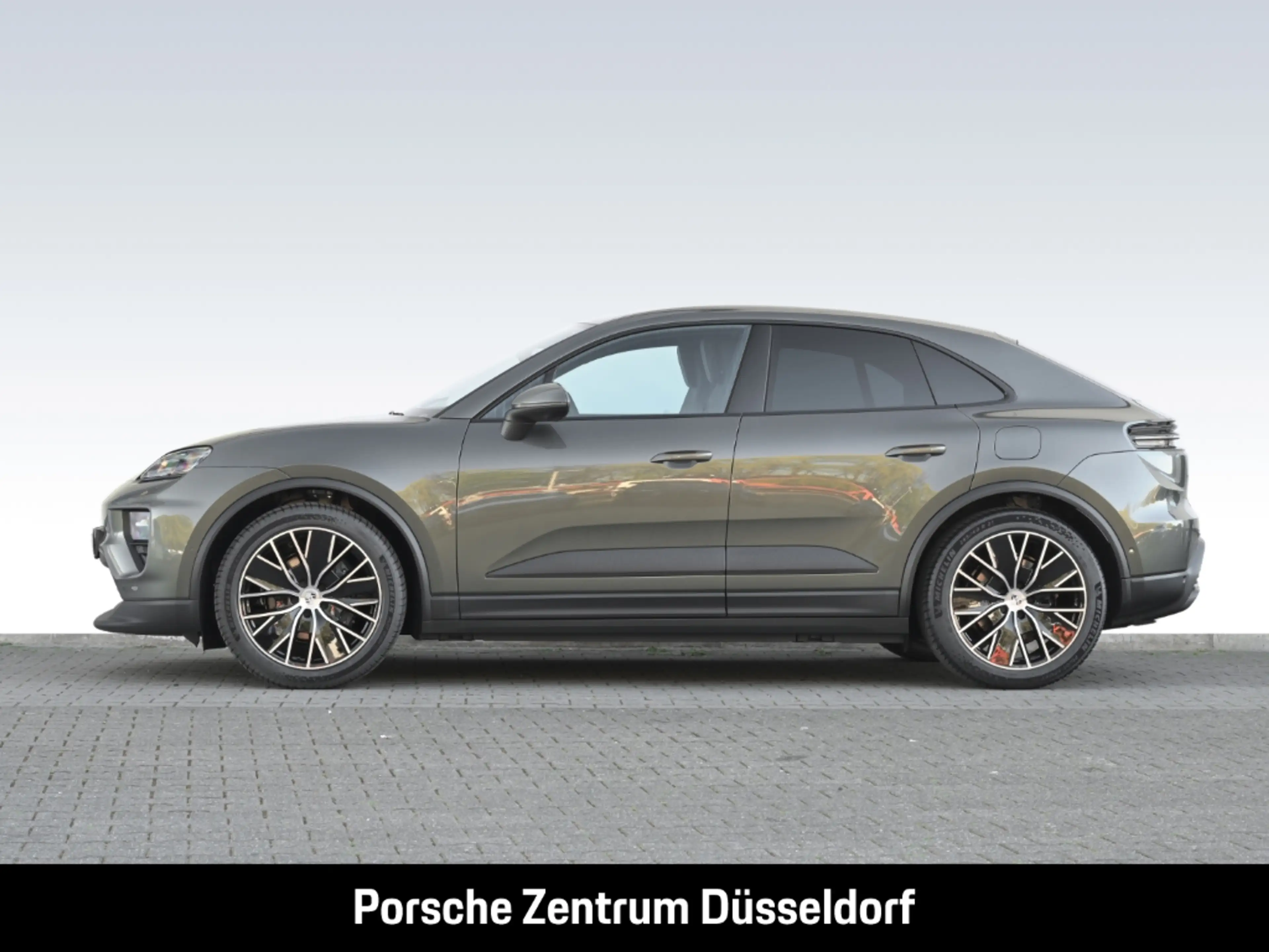 Porsche Macan BOSE Luftfederung Panorama InnoDrive LED — photo 2