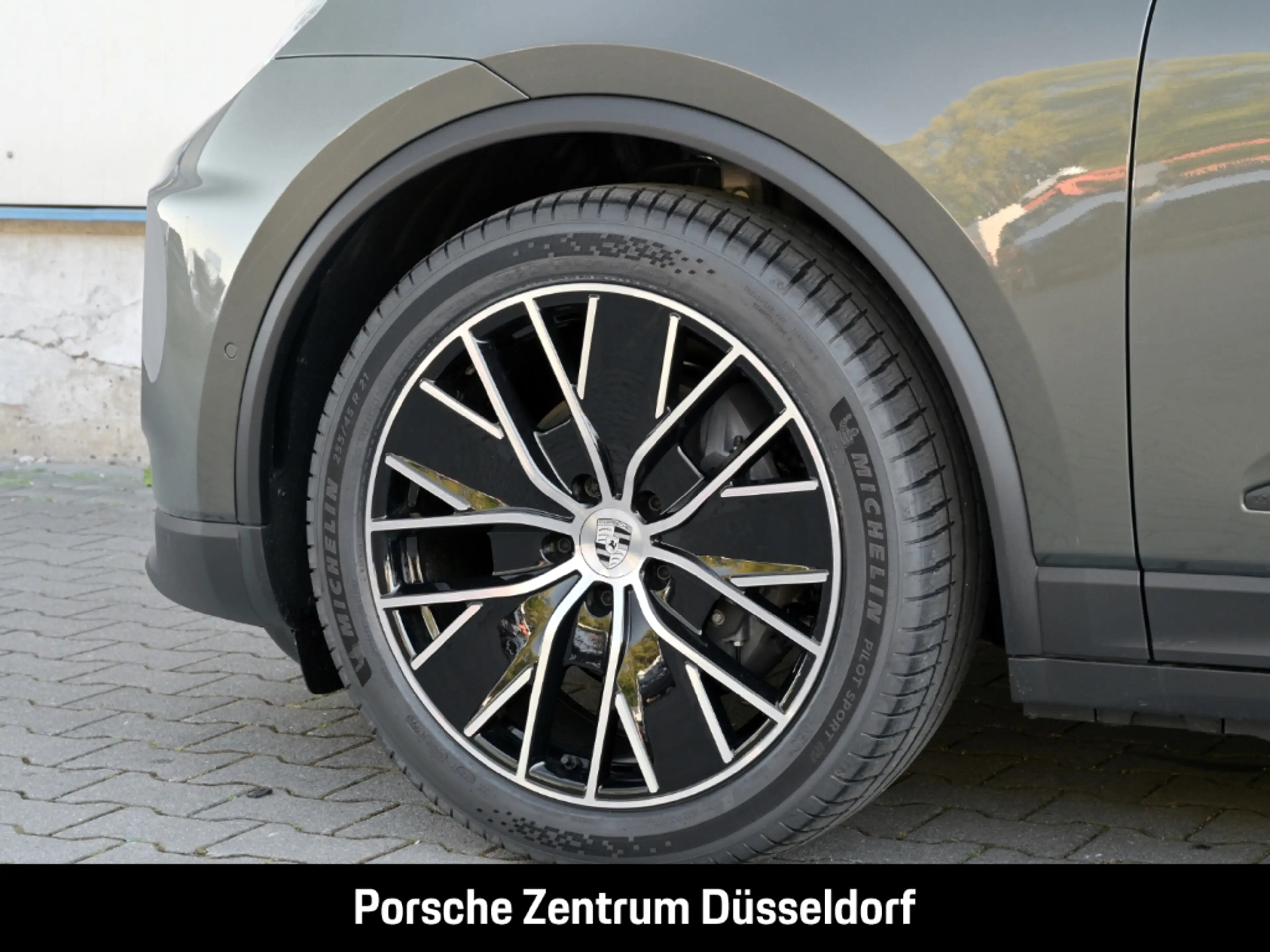 Porsche Macan BOSE Luftfederung Panorama InnoDrive LED — photo 6