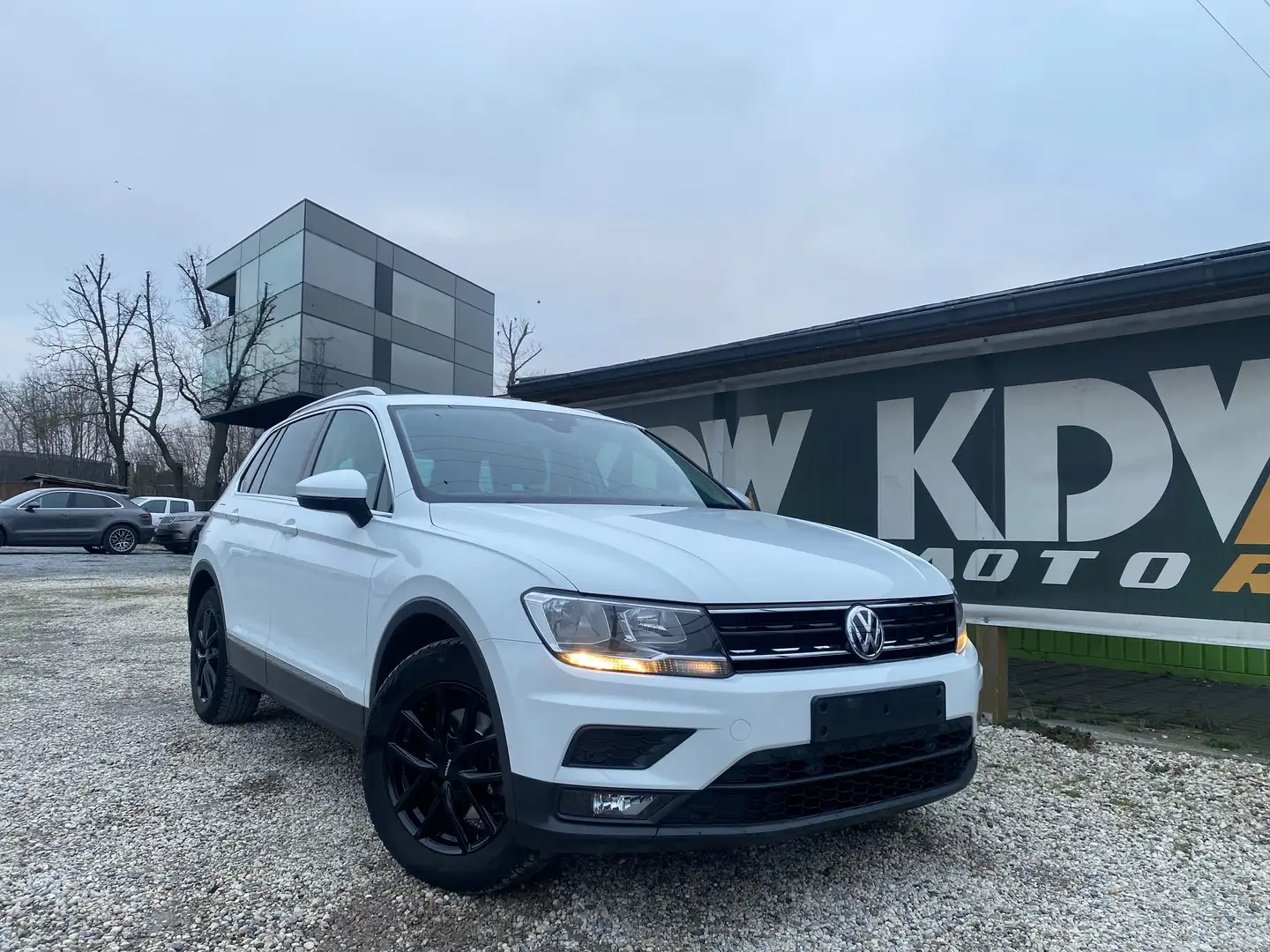 Volkswagen Tiguan Tiguan 1.5 TSI ACT OPF Comfortline Weiß - 1