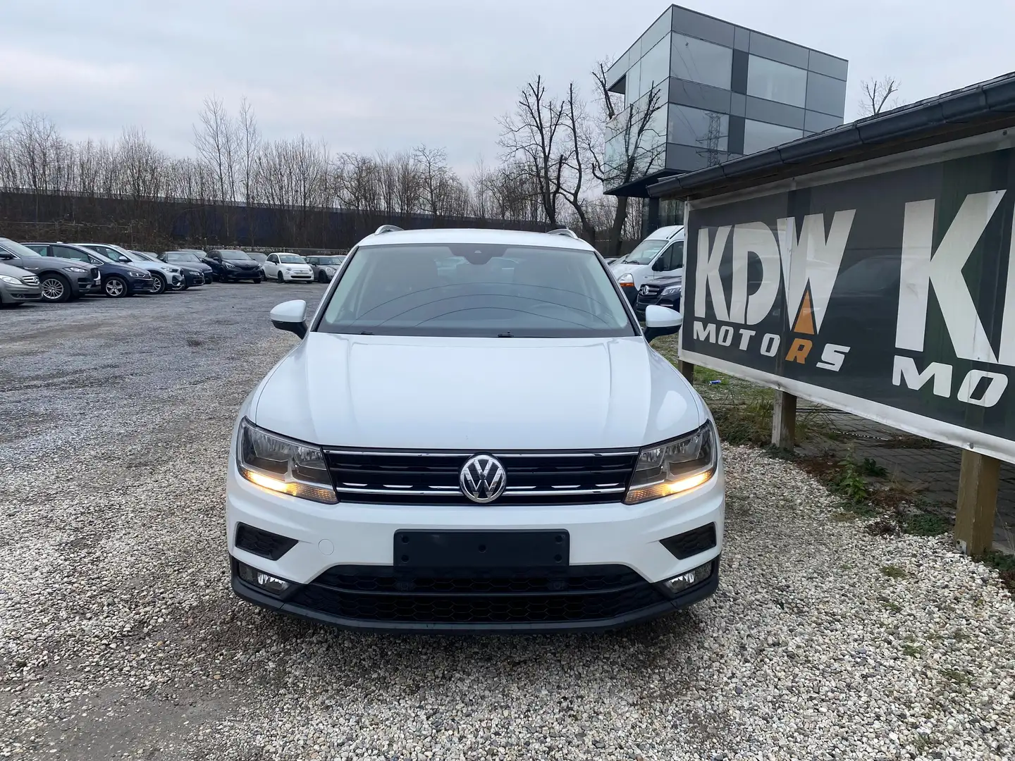 Volkswagen Tiguan Tiguan 1.5 TSI ACT OPF Comfortline Weiß - 2