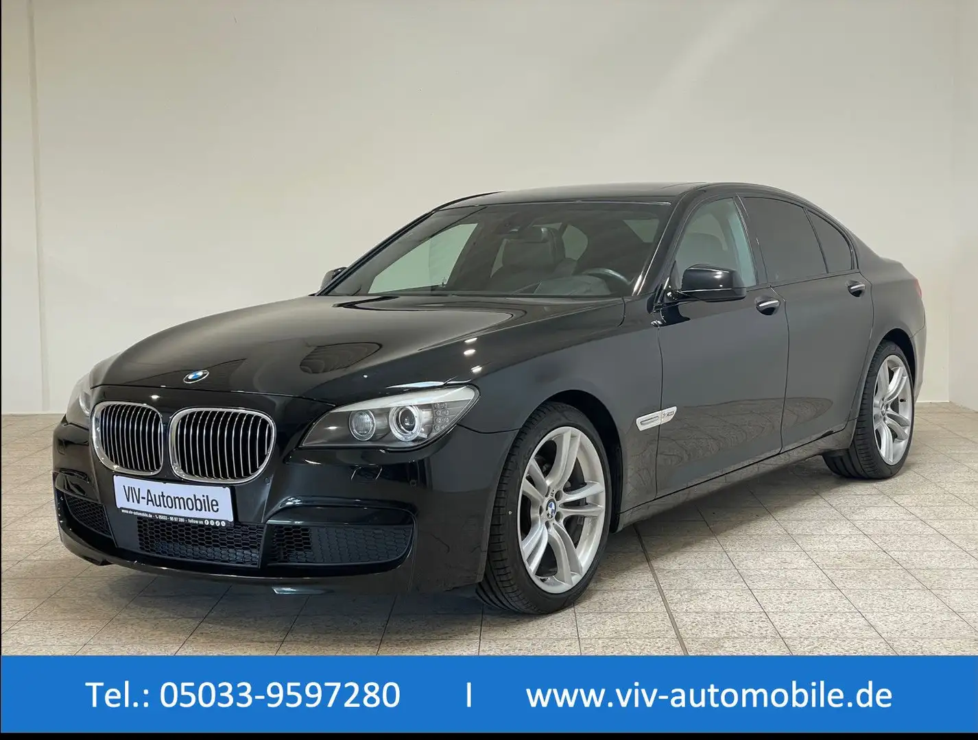 BMW 740 dxDrive M Sport Paket *Glasdach*SoftClose*HUD Schwarz - 1