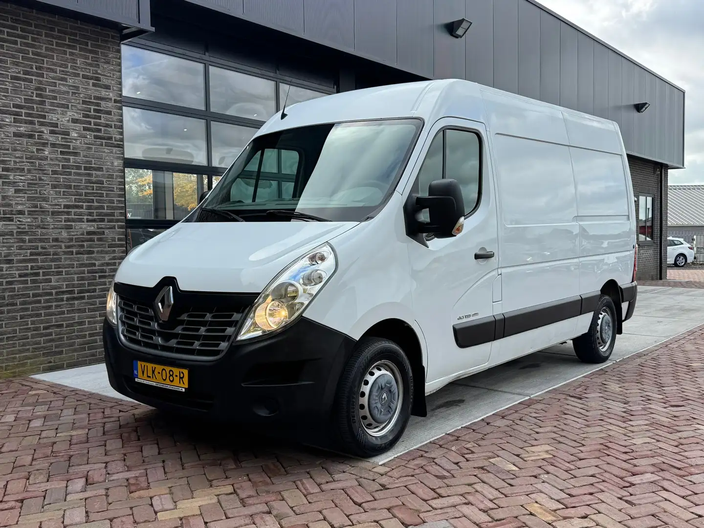 Renault Master T33 2.3 dCi L2H2 | Camera | PDC | Cruise | Airco | Wit - 1