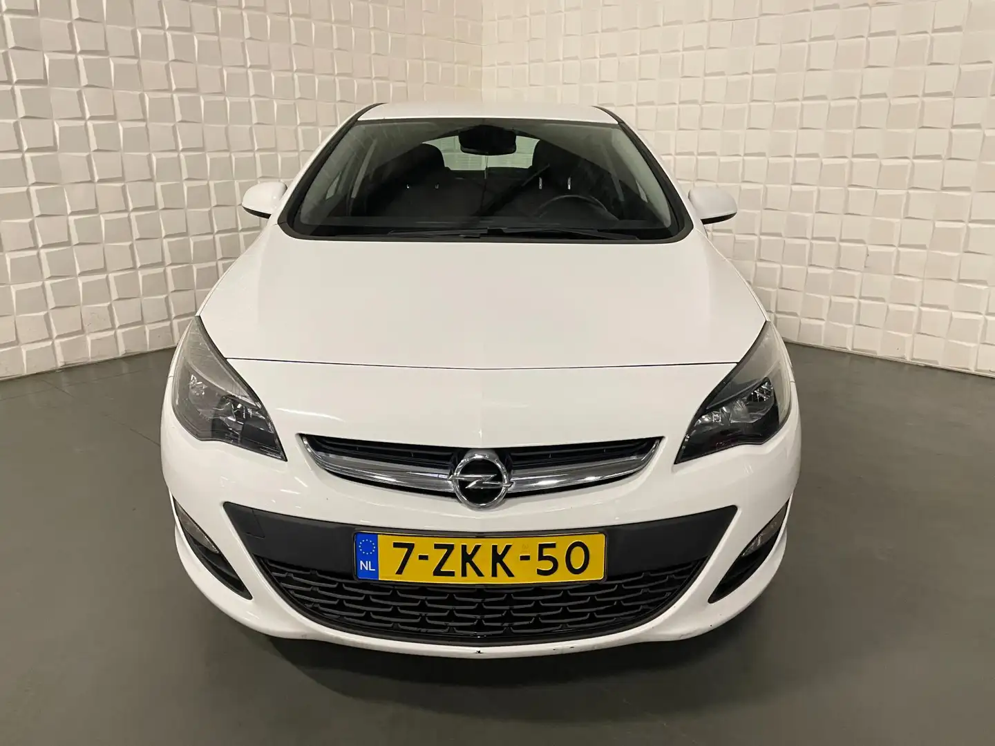 Opel Astra 1.4 Turbo Blitz 2E EIGENAAR/AIRCO/CRUISE Weiß - 2