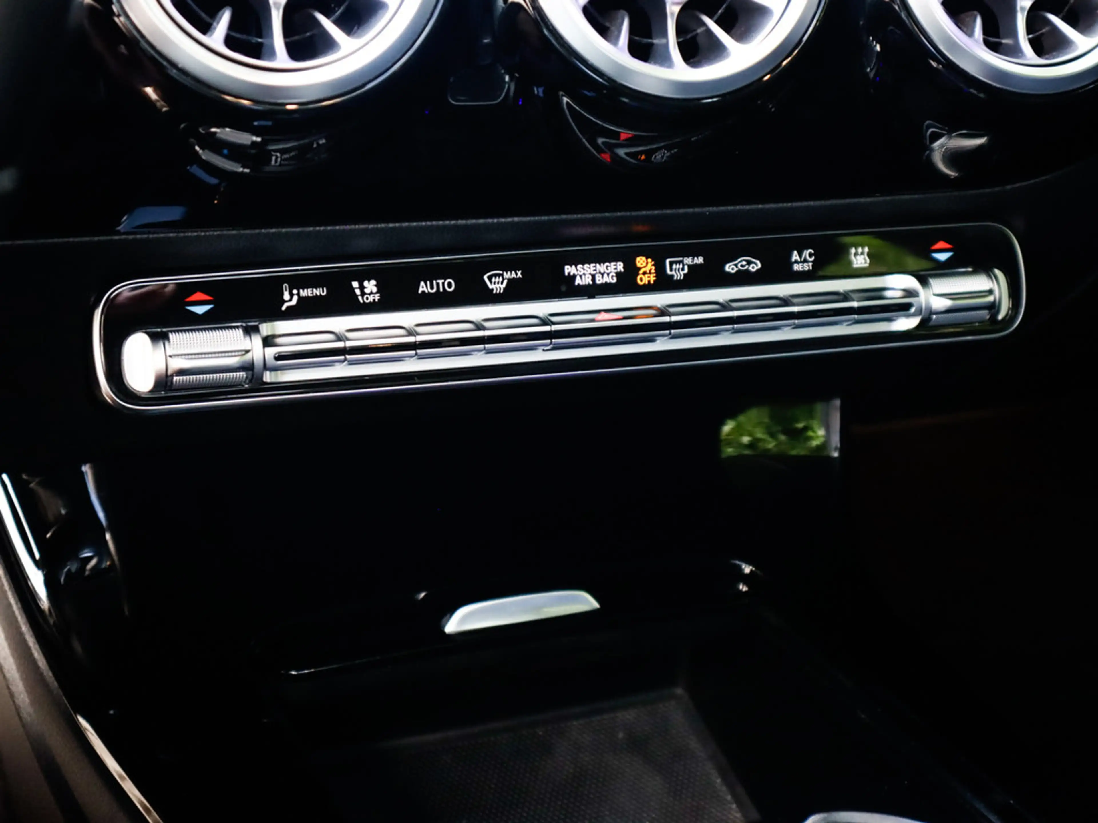Mercedes-Benz A 250 e Business Solution Luxury Limited 1e-Eig. & Deale — photo 13