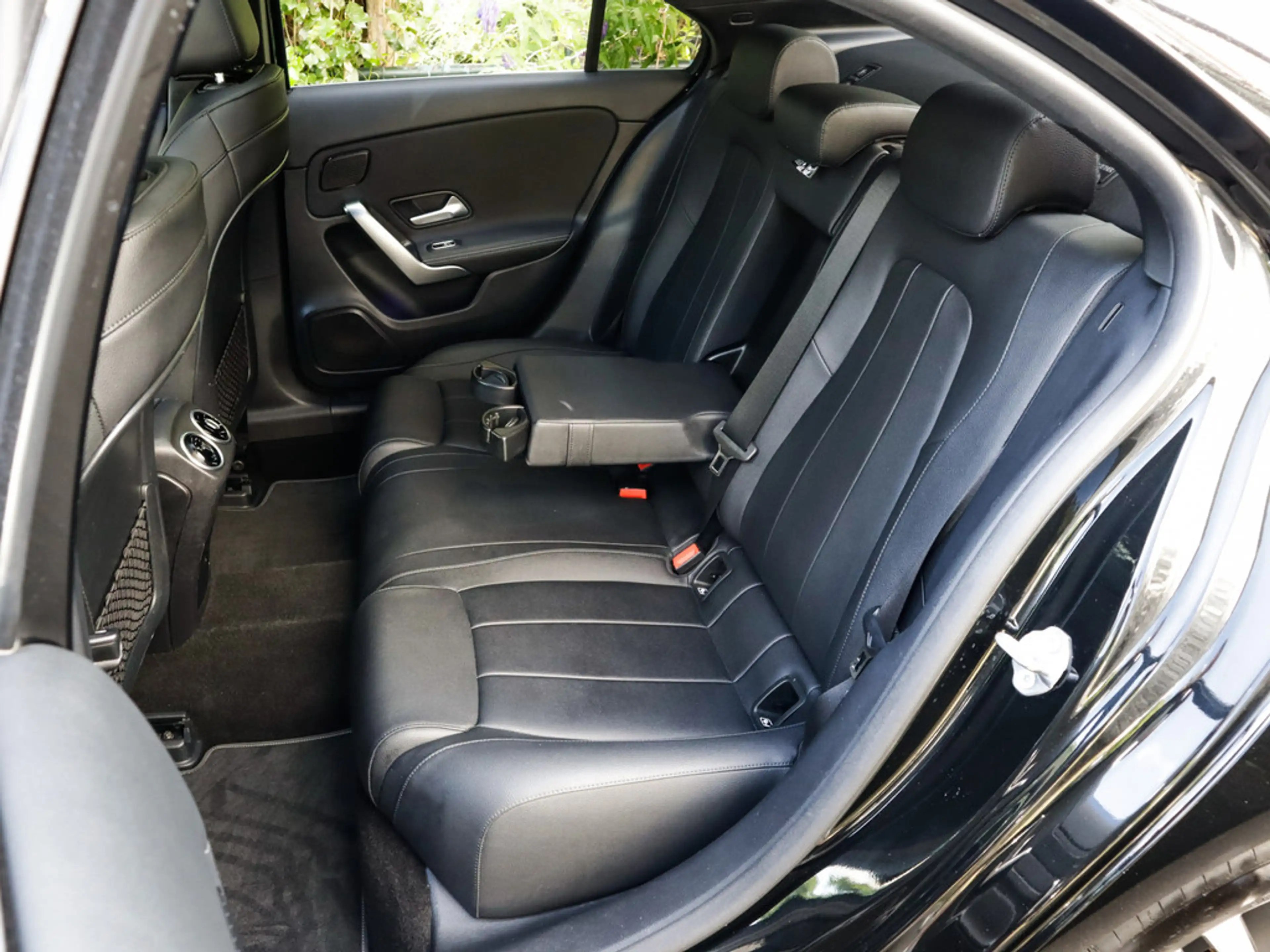 Mercedes-Benz A 250 e Business Solution Luxury Limited 1e-Eig. & Deale — photo 9