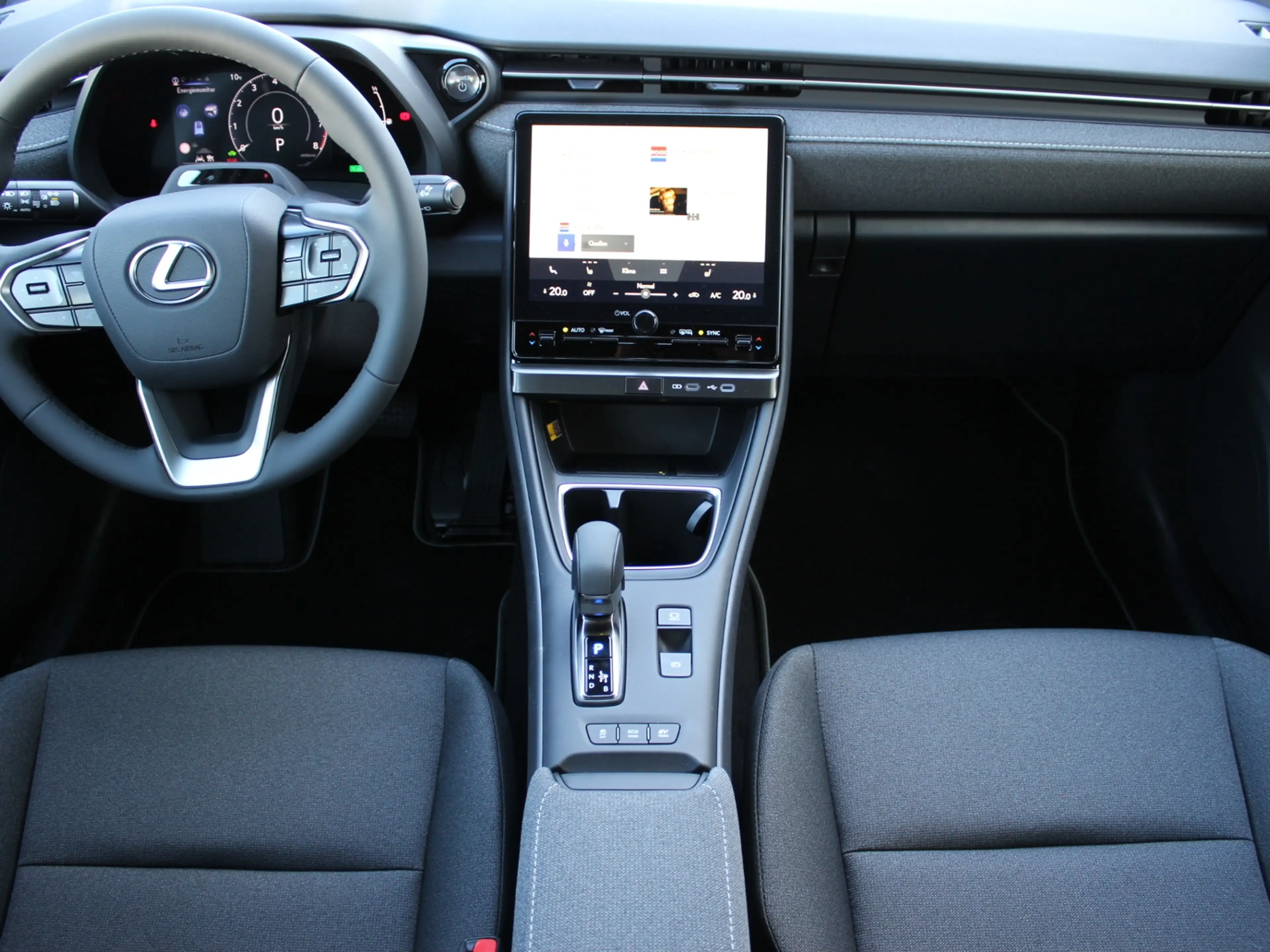 Lexus LBX 1.5 Hybrid Komfort- P. — photo 13