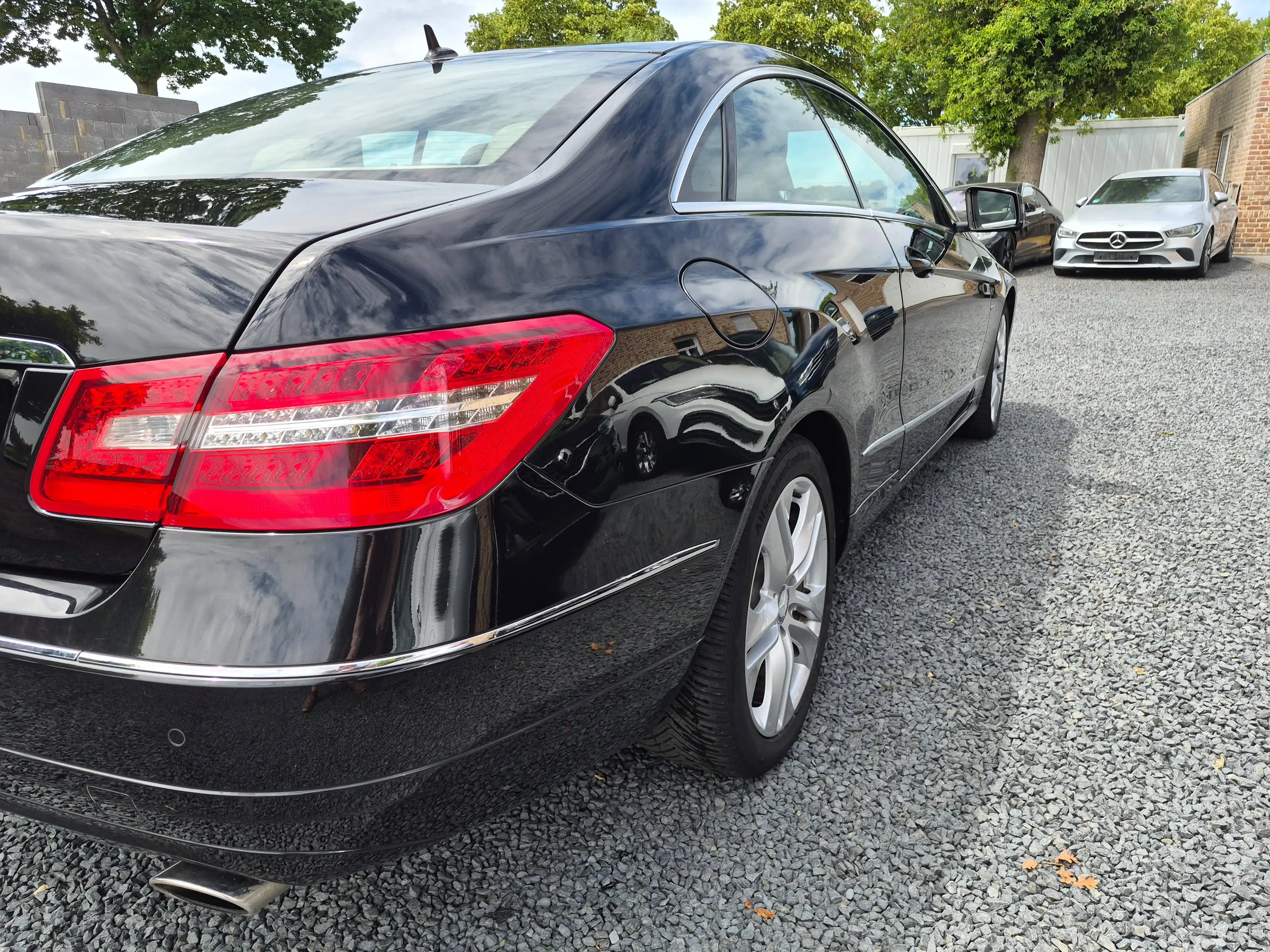 Mercedes-Benz E 350 Coupe´| V6| Automatik| Leder| Navi| Harman Kardon| SHZ| Abstandstempomat — photo 8