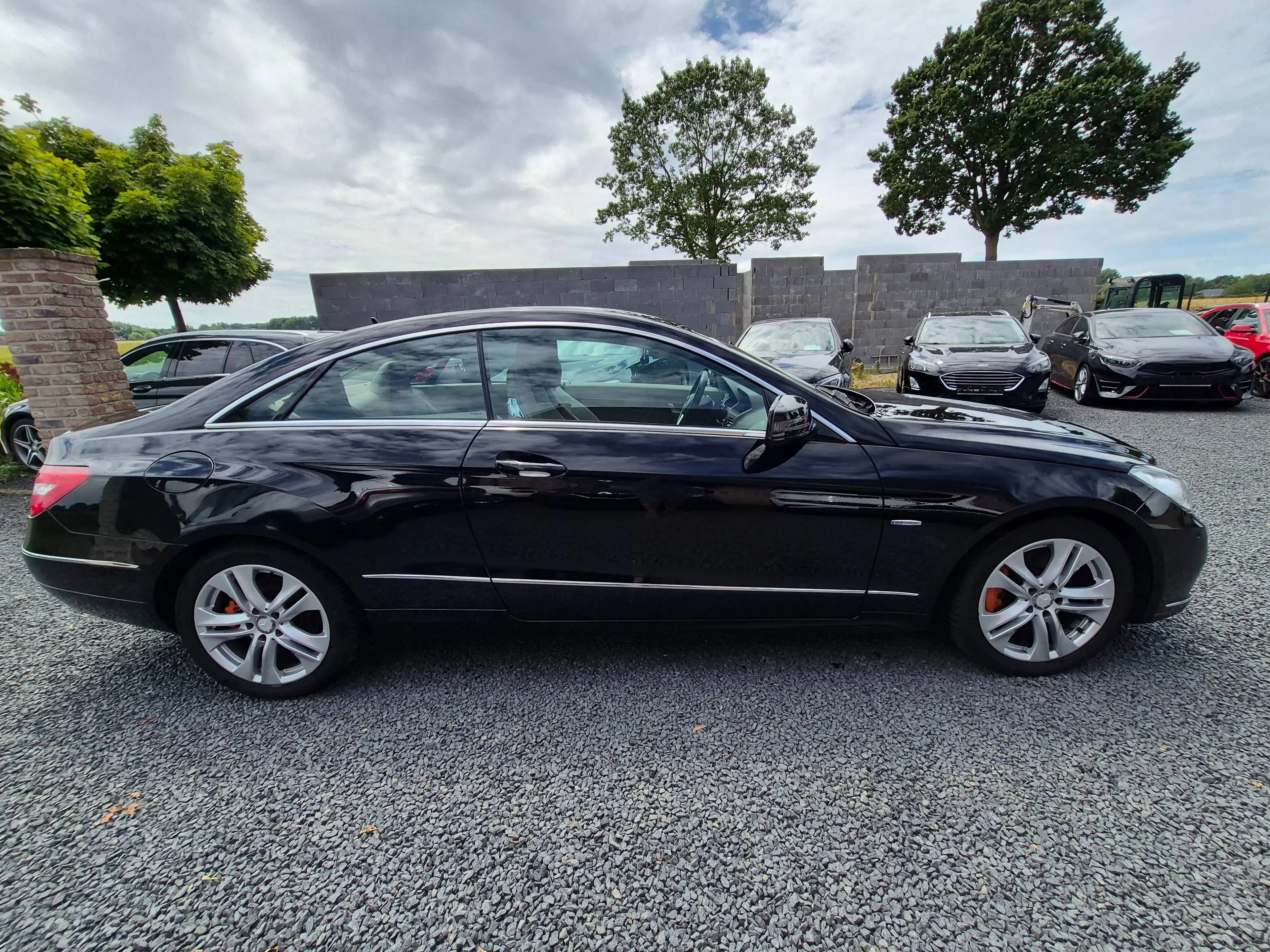 Mercedes-Benz E 350 Coupe´| V6| Automatik| Leder| Navi| Harman Kardon| SHZ| Abstandstempomat — photo 10