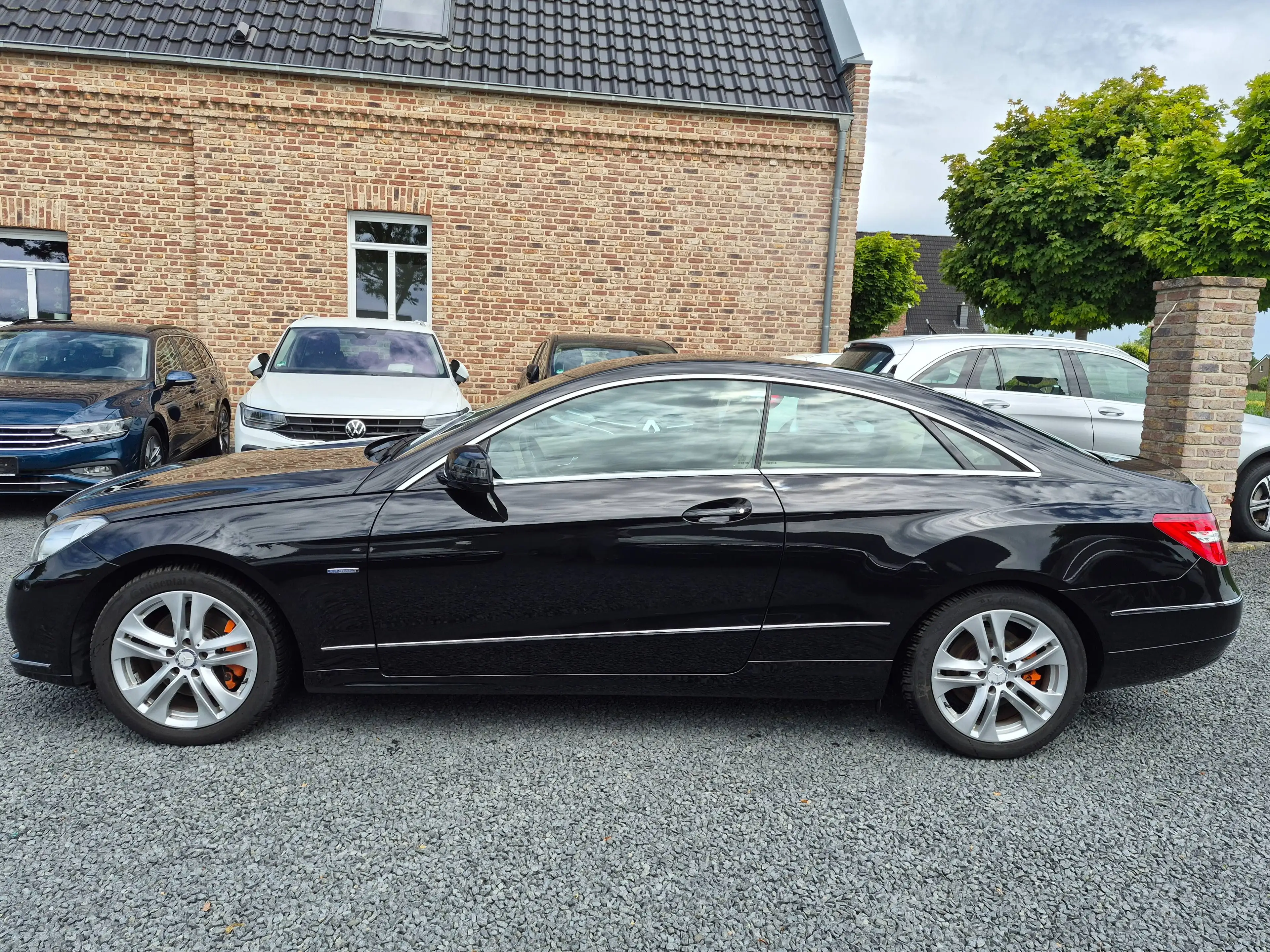 Mercedes-Benz E 350 Coupe´| V6| Automatik| Leder| Navi| Harman Kardon| SHZ| Abstandstempomat — photo 4