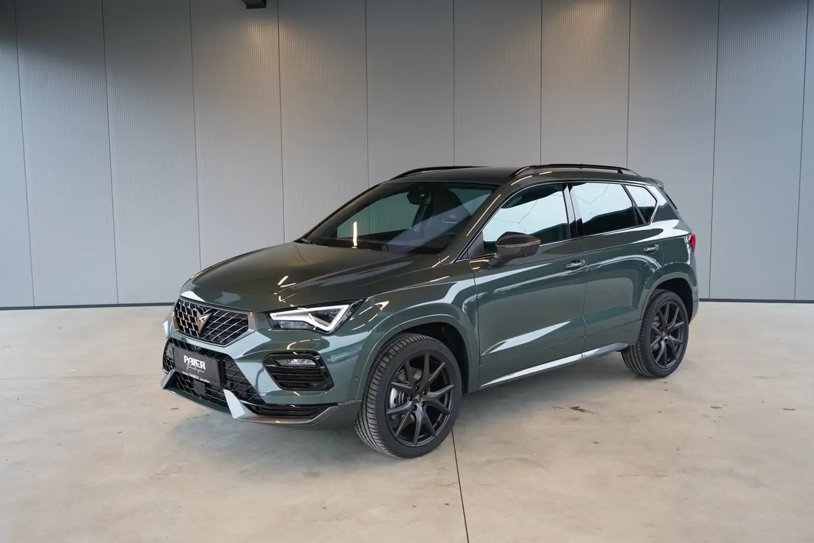 CUPRA Ateca 2.0 TSI DSG 4Drive 190 Grün - 2
