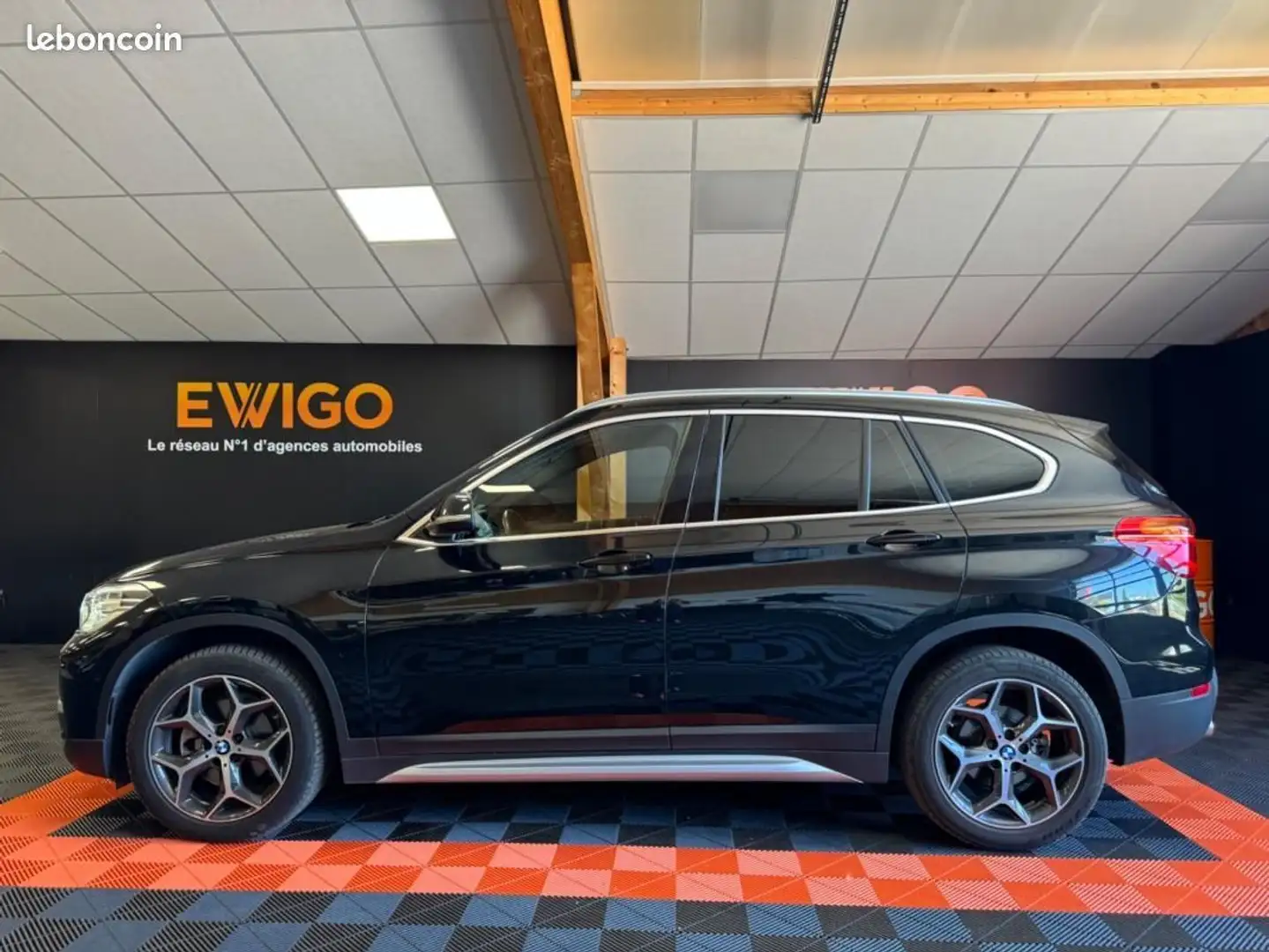 BMW X1 1.8 i 140 x-line sdrive bva Zwart - 2