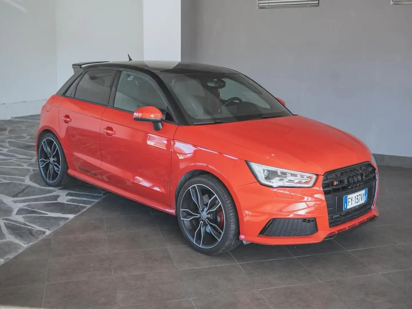 Audi S1 2.0 TFSI quattro Rouge - 2