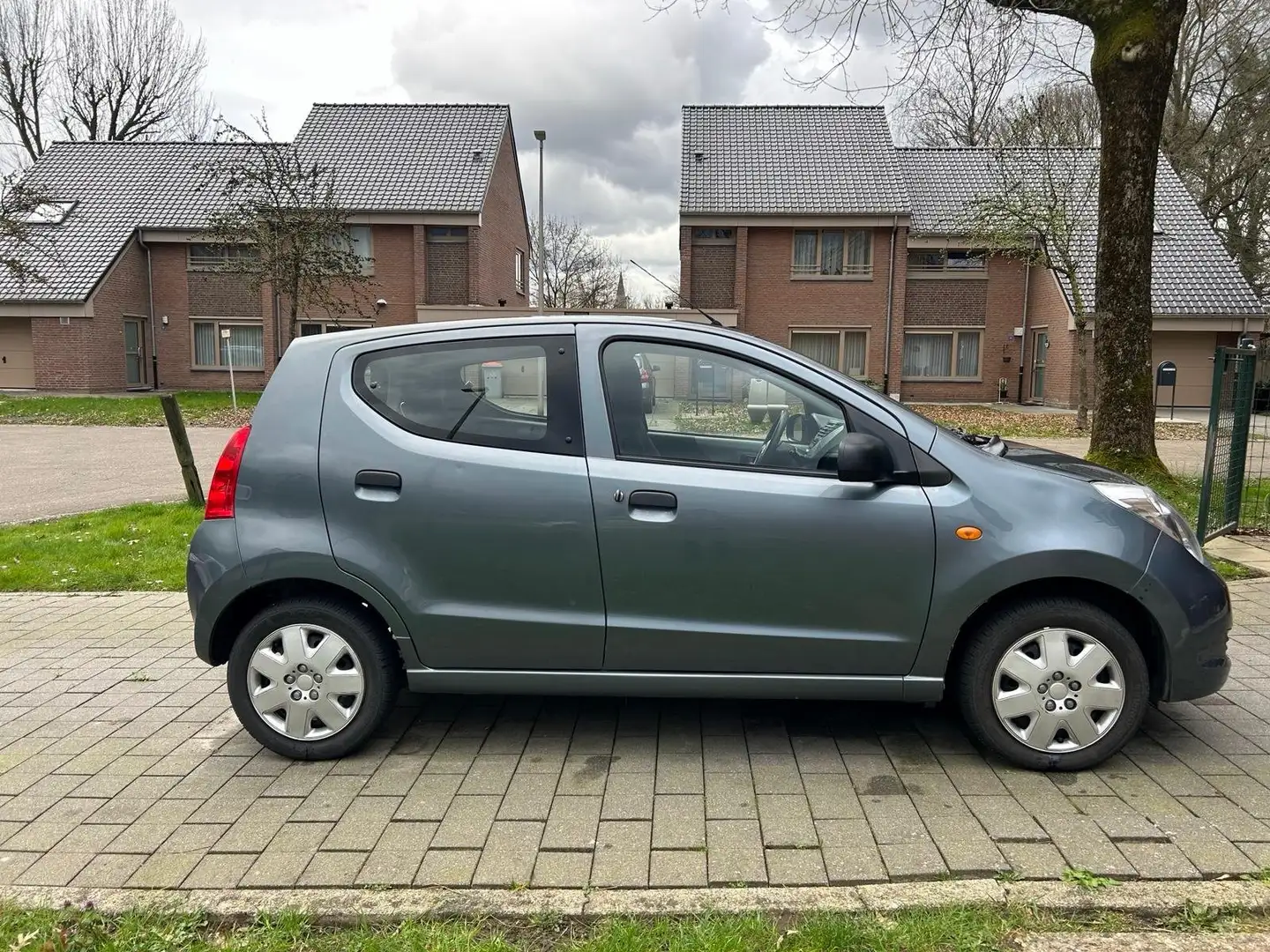 Suzuki Alto Alto GL Gris - 1