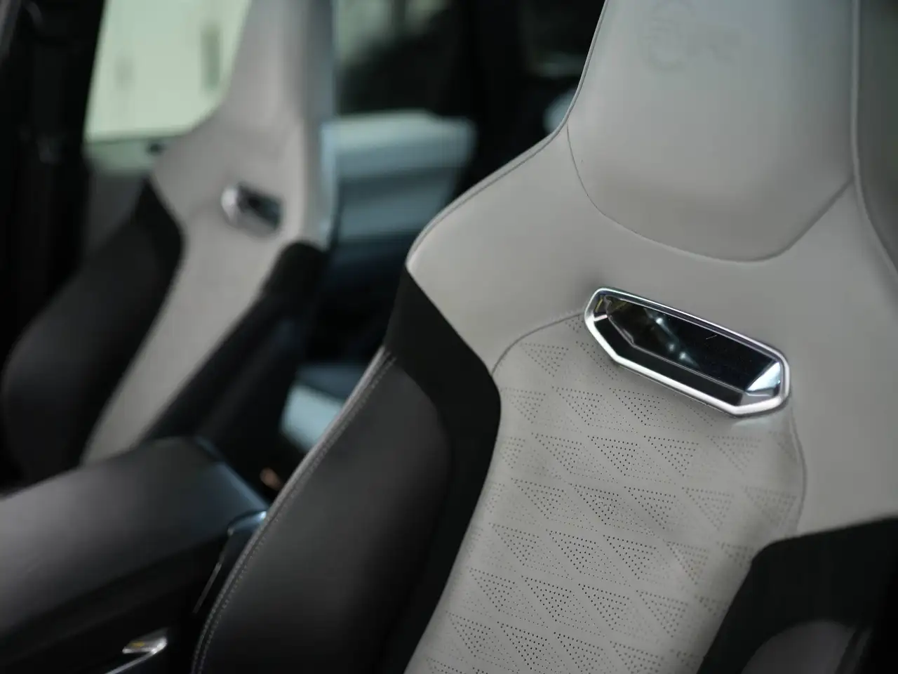 Land Rover Range Rover Sport снимка Land Rover Range Rover Sport
