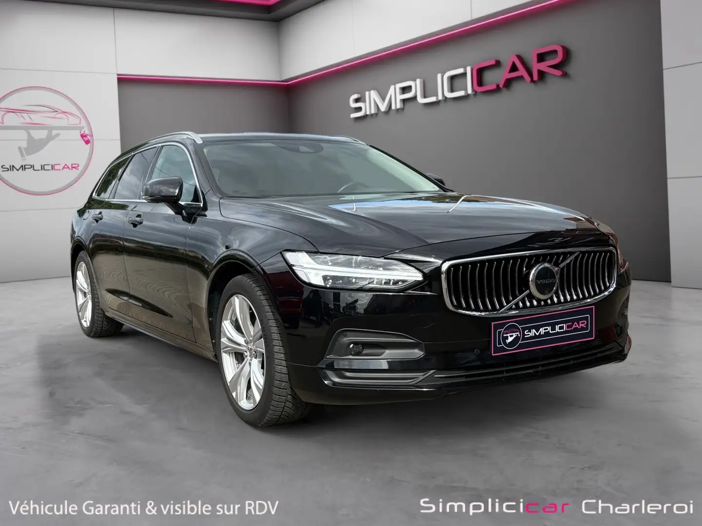 Volvo V90 *GARANTIE 12 MOIS* 2.0 D3 Momentum Noir - 1