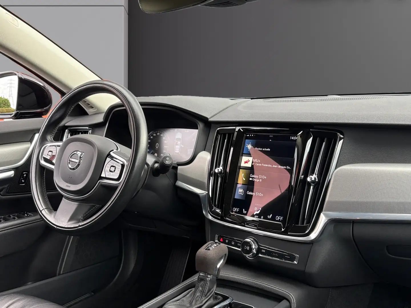 Volvo V90 *GARANTIE 12 MOIS* 2.0 D3 Momentum Noir - 2