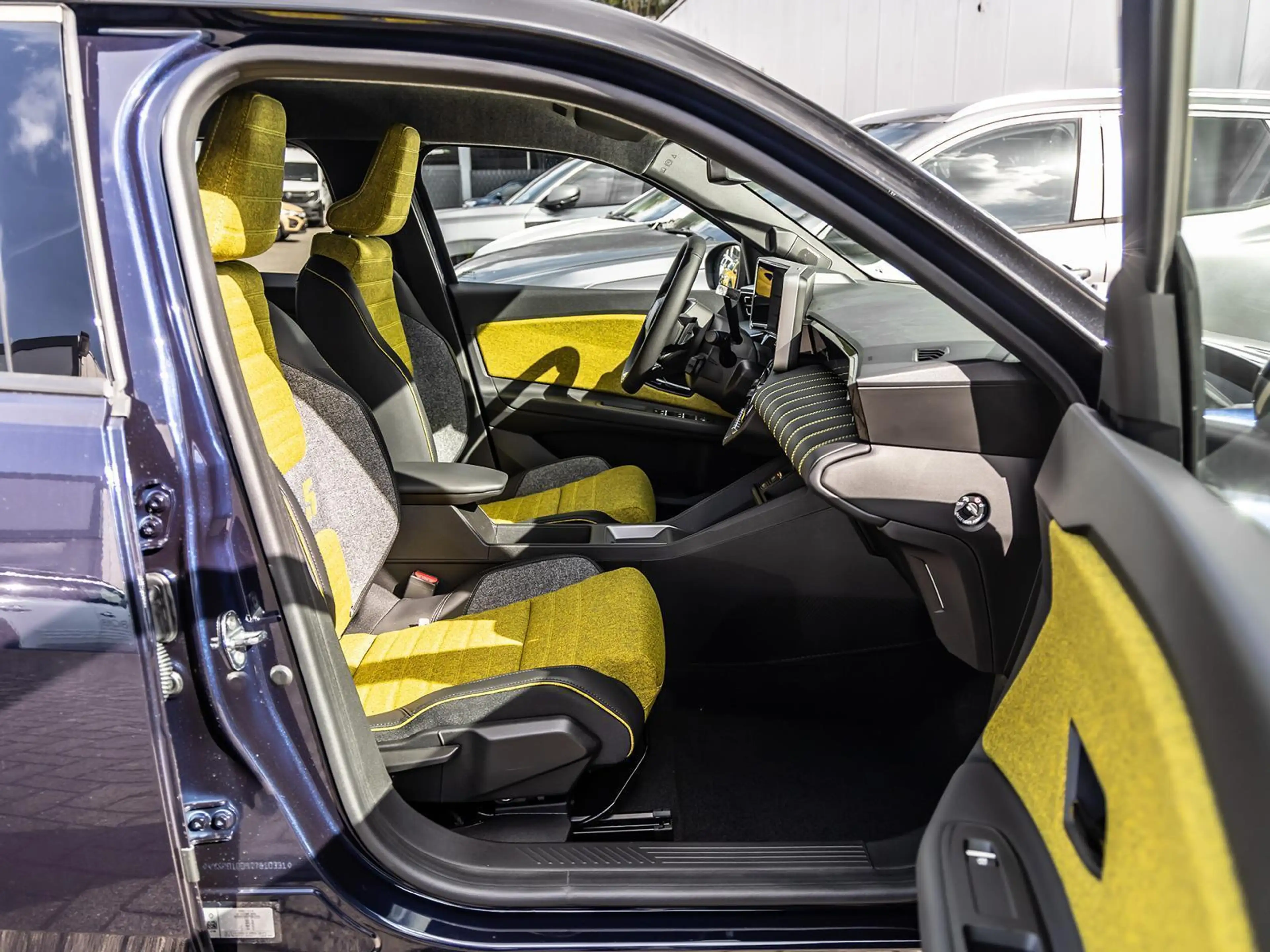 Renault R 5 Iconic 150 NAVI SHZ PDC LHZ KLIMA BT — photo 7