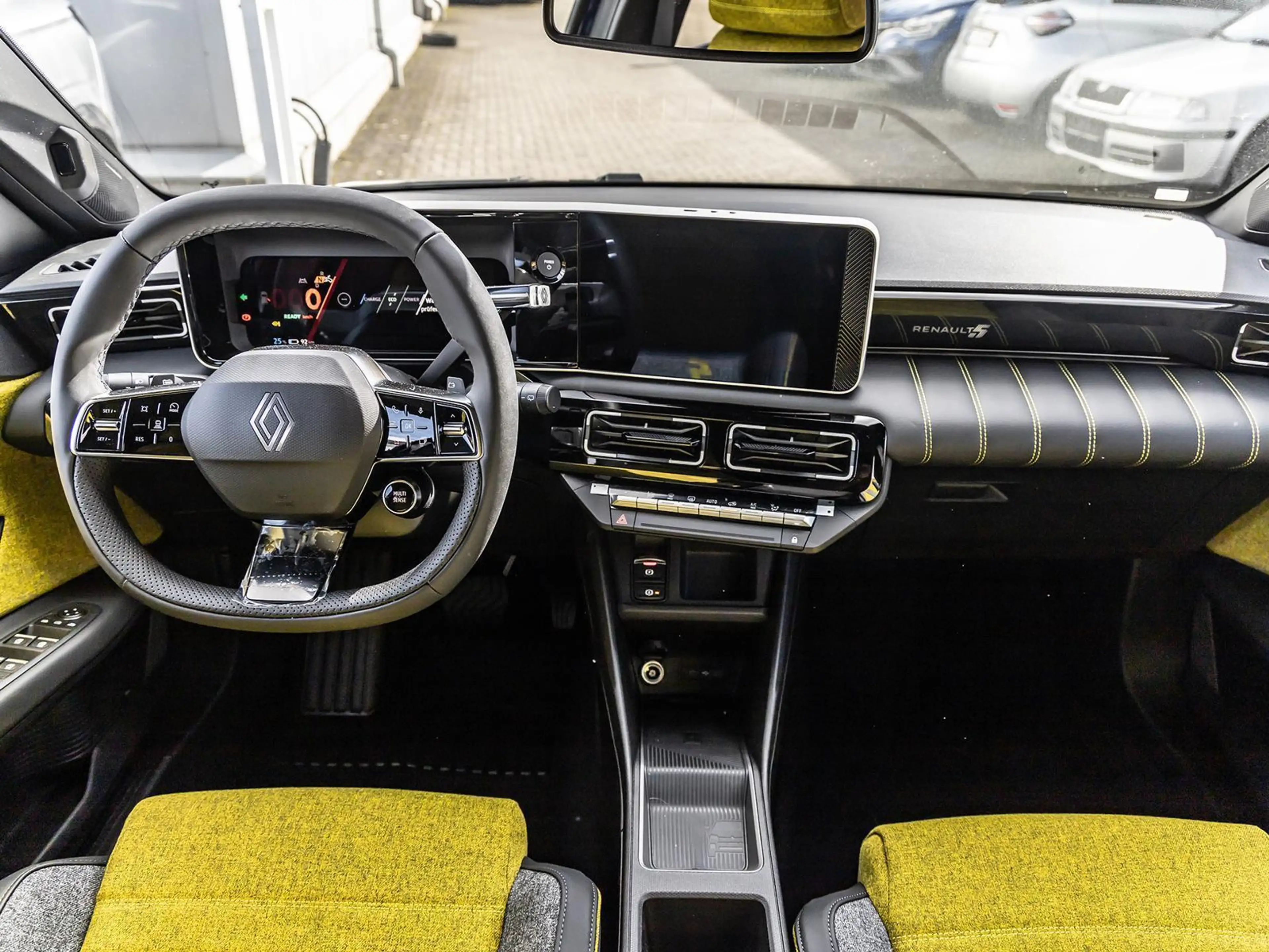 Renault R 5 Iconic 150 NAVI SHZ PDC LHZ KLIMA BT — photo 6