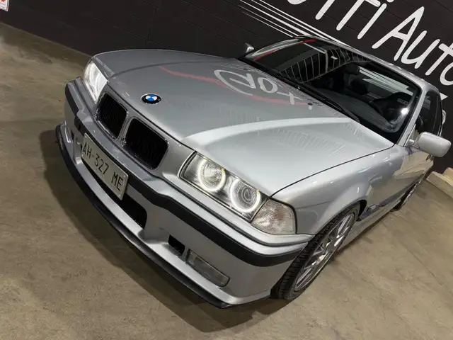 BMW 3 Series view 7