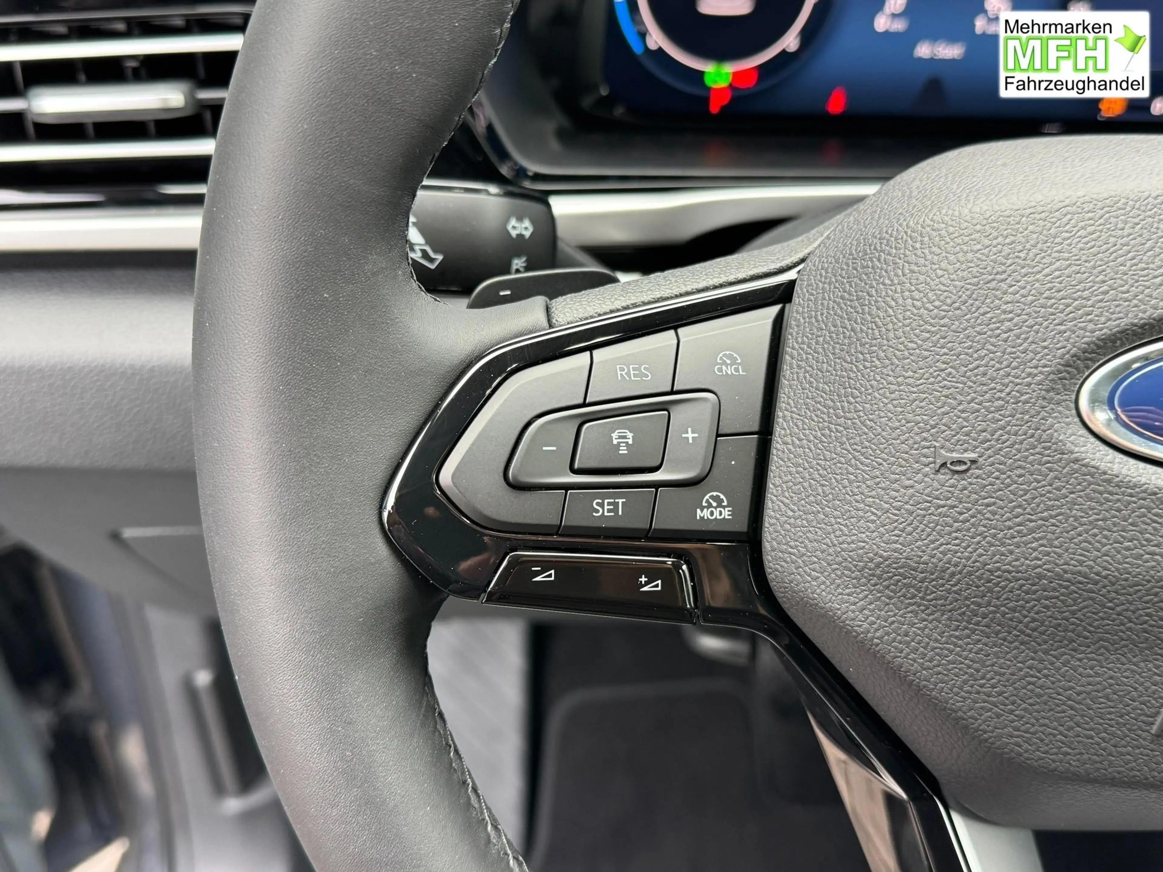 Ford Grand Tourneo Titanium 1,5 L2 7 Sitzer Klimaautomatik Anhänge... — photo 12