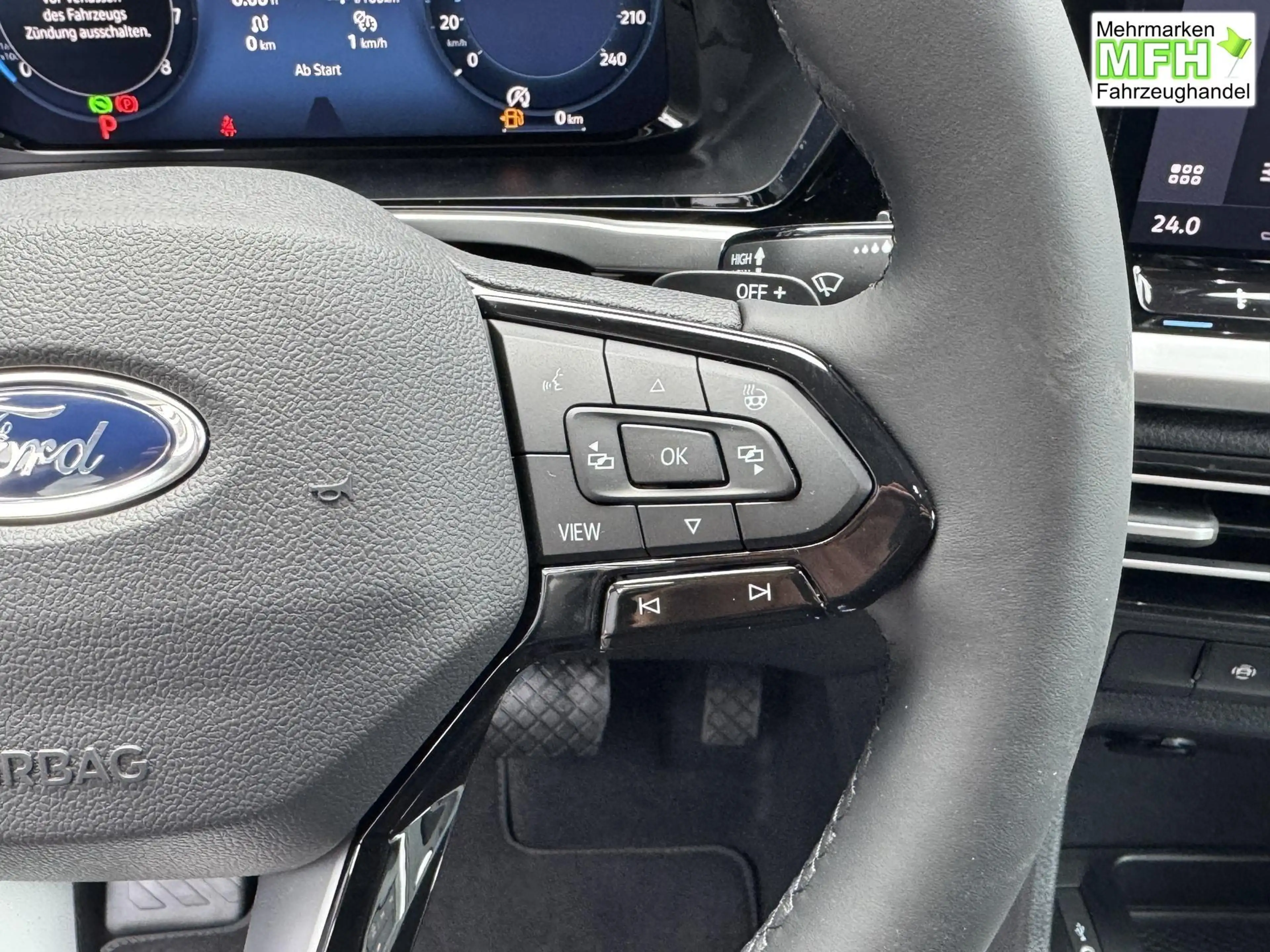 Ford Grand Tourneo Titanium 1,5 L2 7 Sitzer Klimaautomatik Anhänge... — photo 13