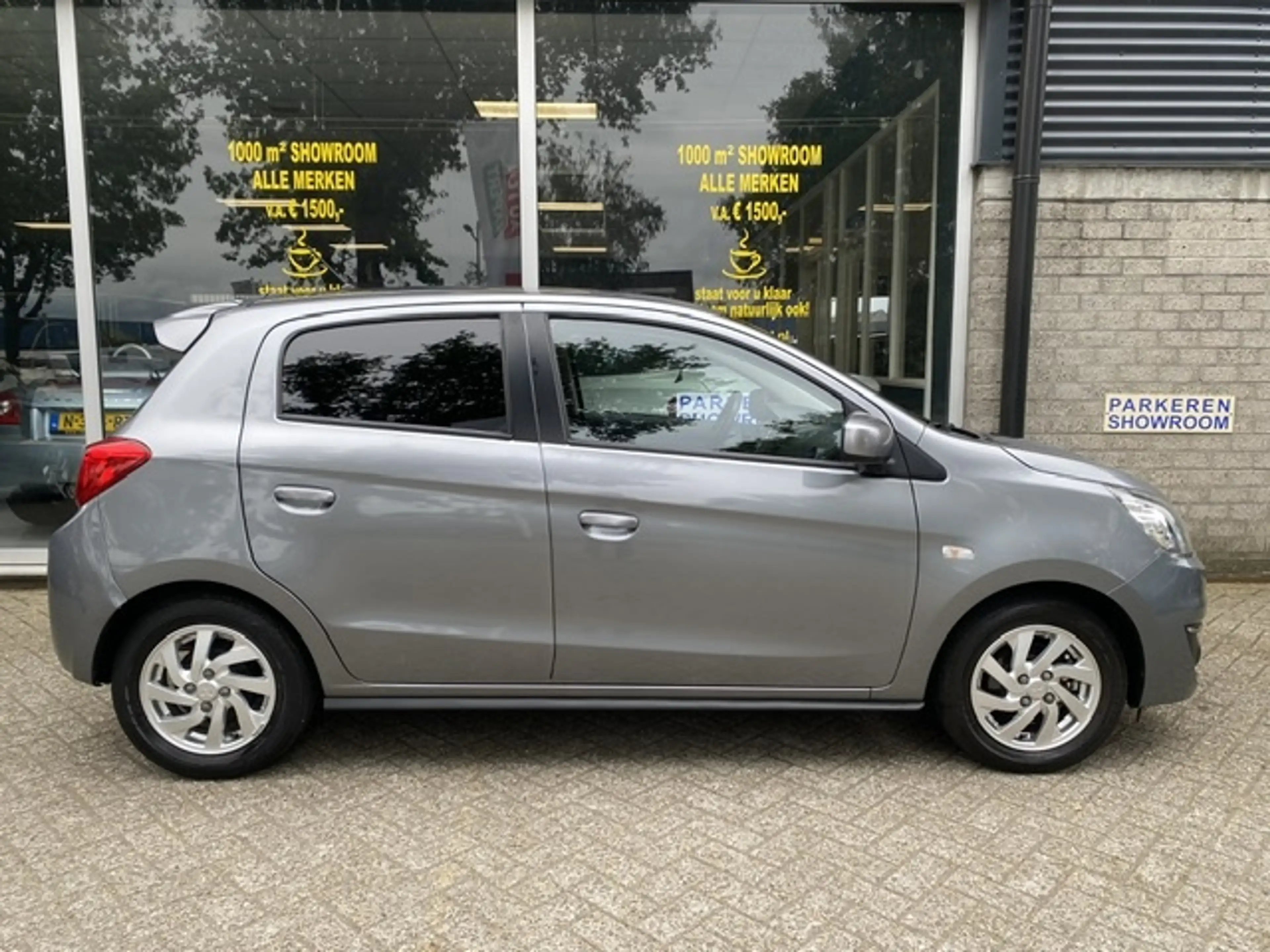 Mitsubishi Space Star 1.0 Intense L.M./Automaat — photo 11