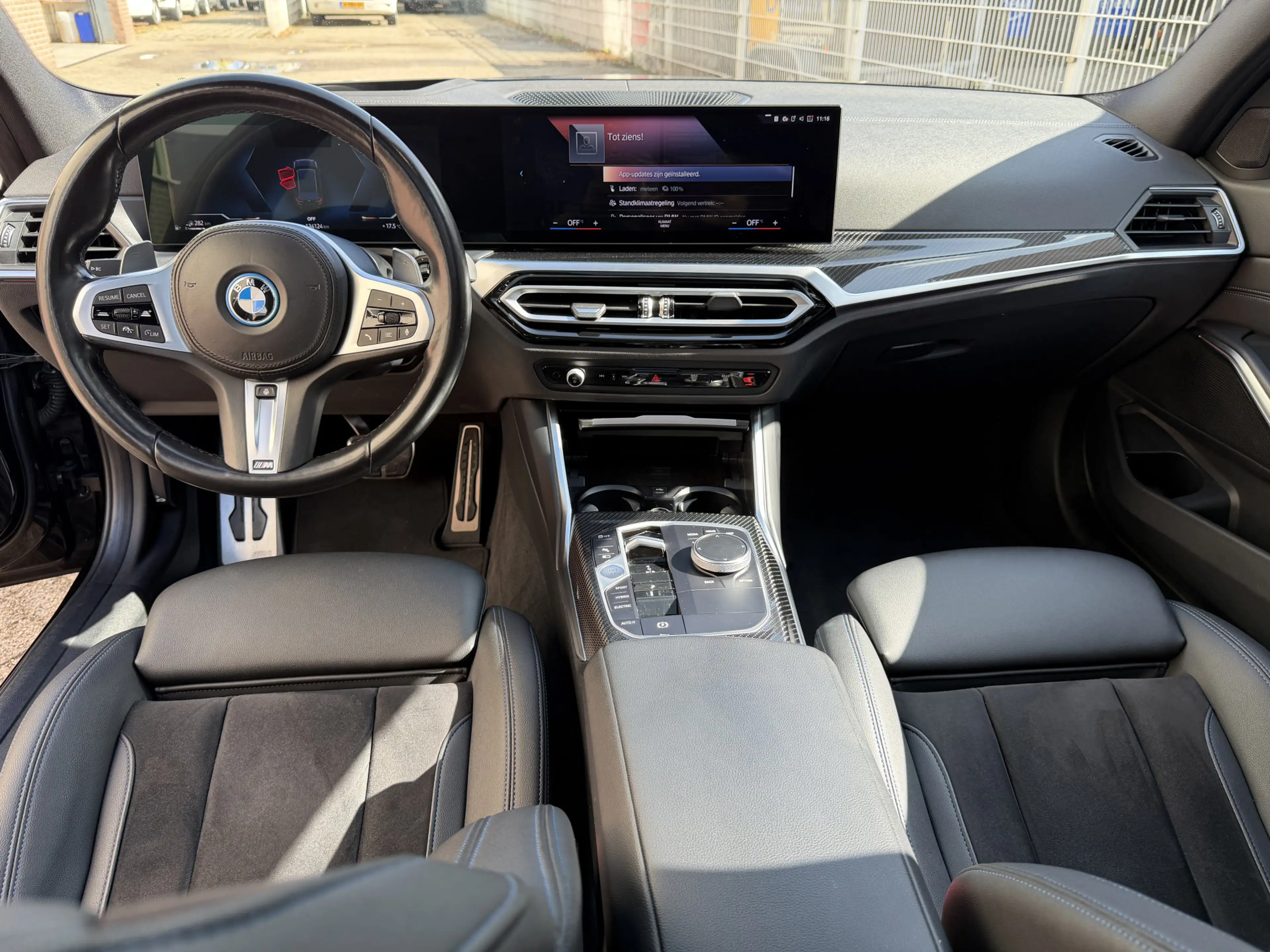 BMW 330 3-serie Touring 330e xDrive M-Sport | Facelift | P — photo 19