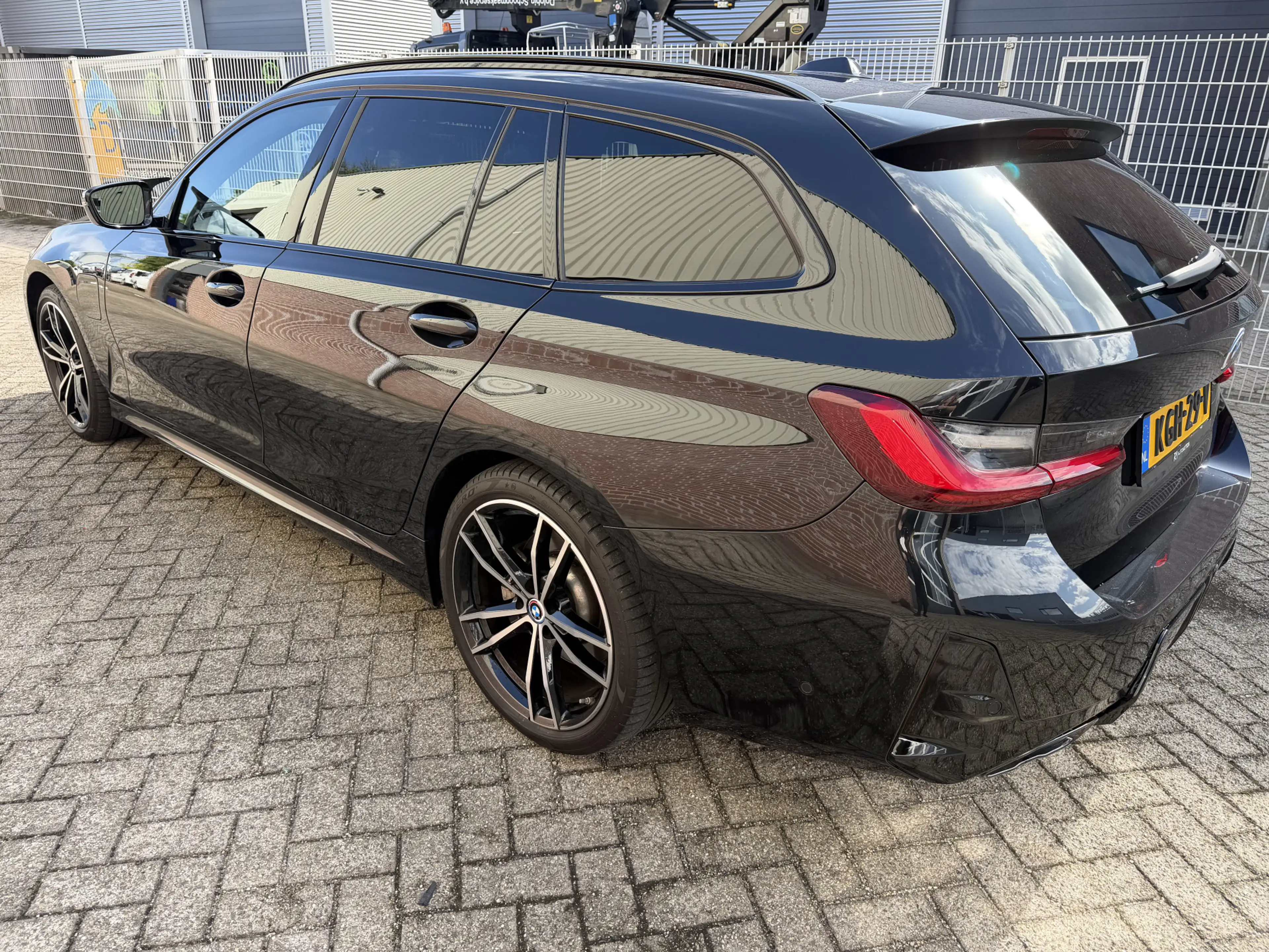 BMW 330 3-serie Touring 330e xDrive M-Sport | Facelift | P — photo 8